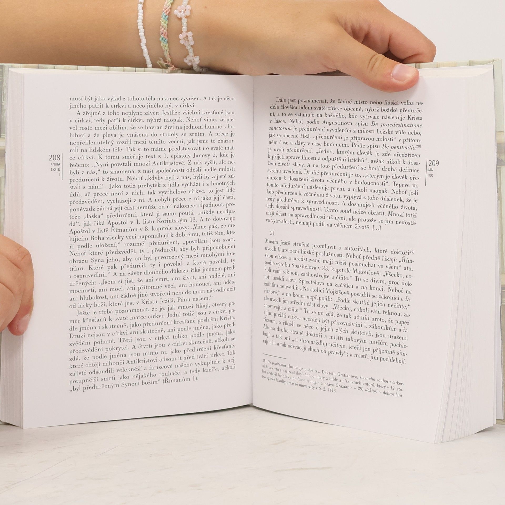 Jan Lehár Česká literatura od počátku k dnešku - Kniha textů 1: 9. století - 1. třetina 19. století