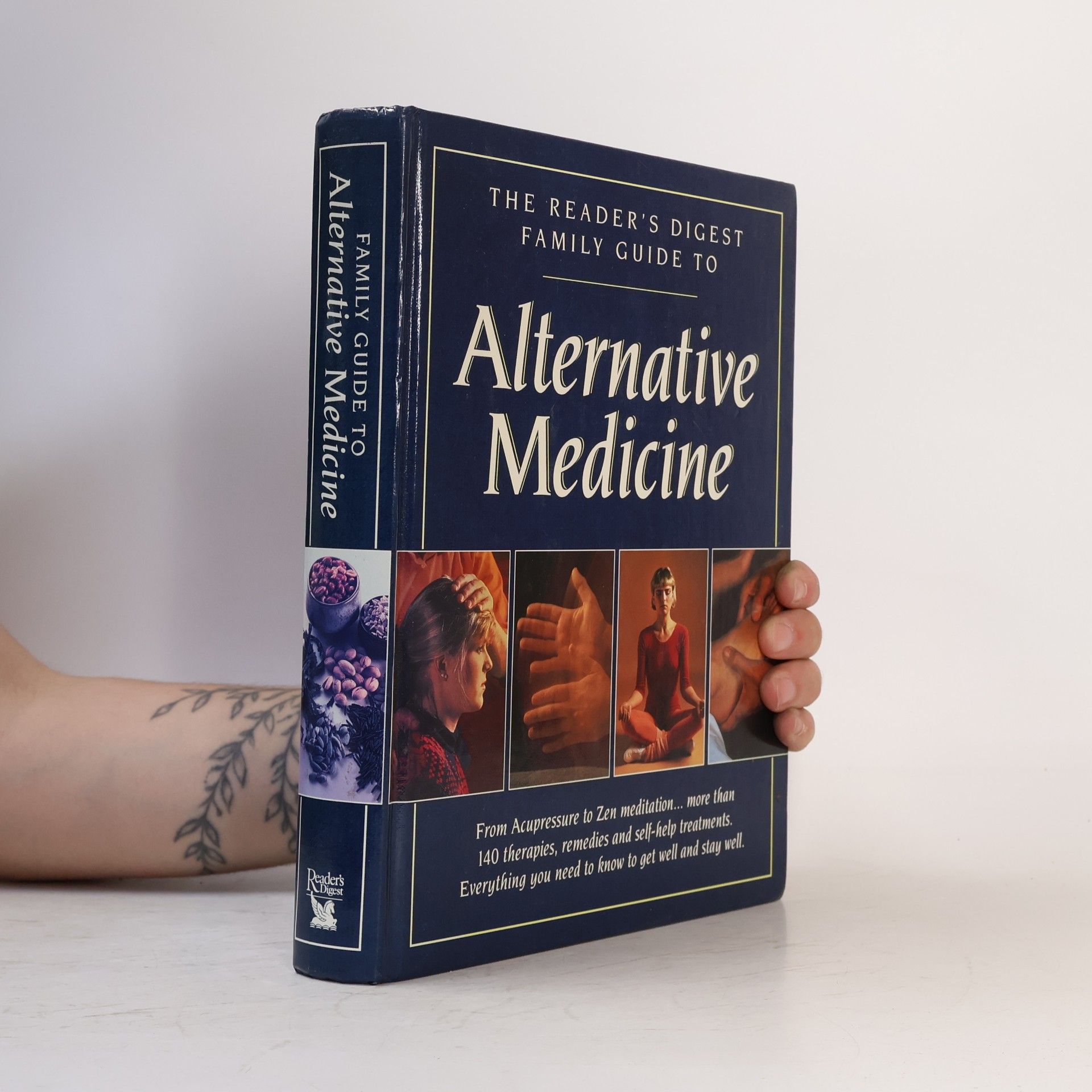 Various authors Family Guide to Alternative Medicine