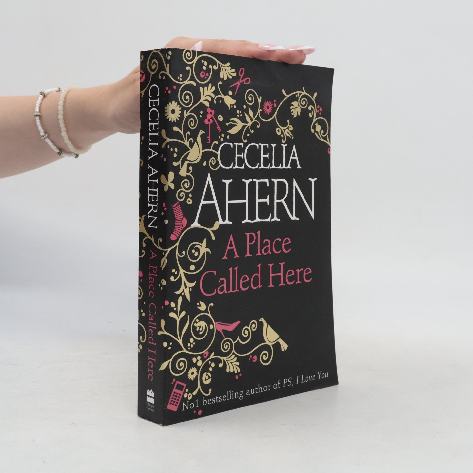 Cecelia Ahern A Place Called Here