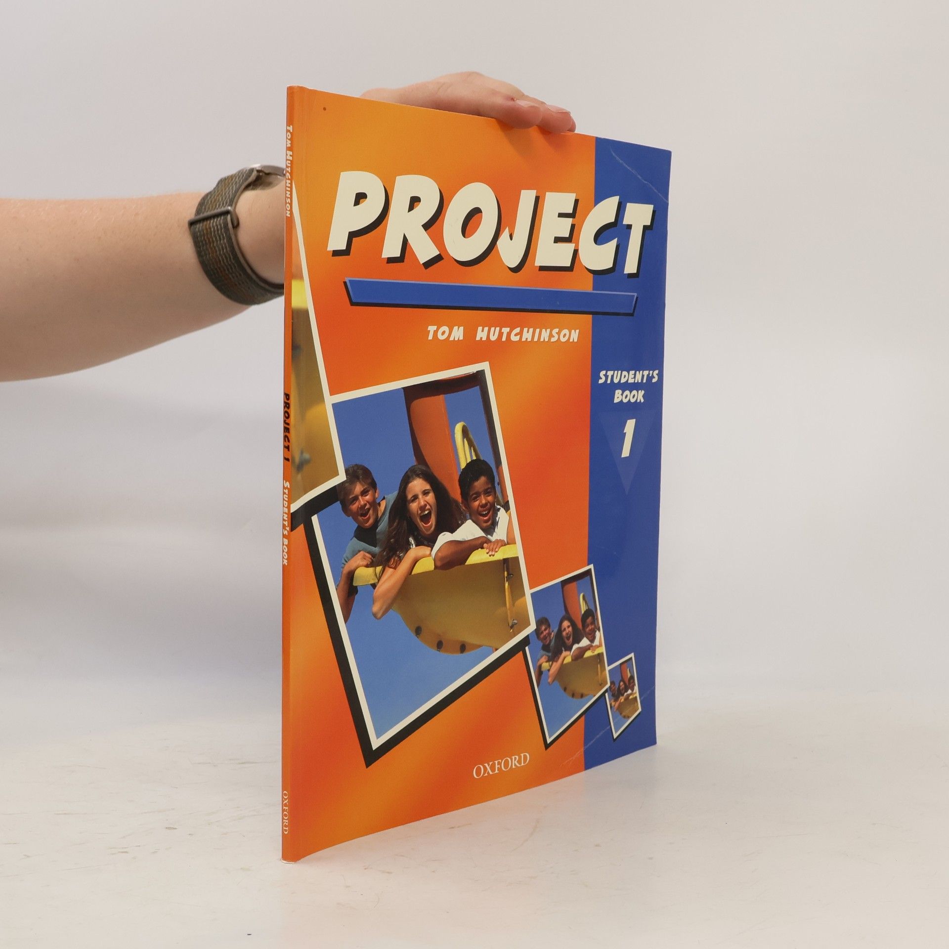 Project 1 : student's book