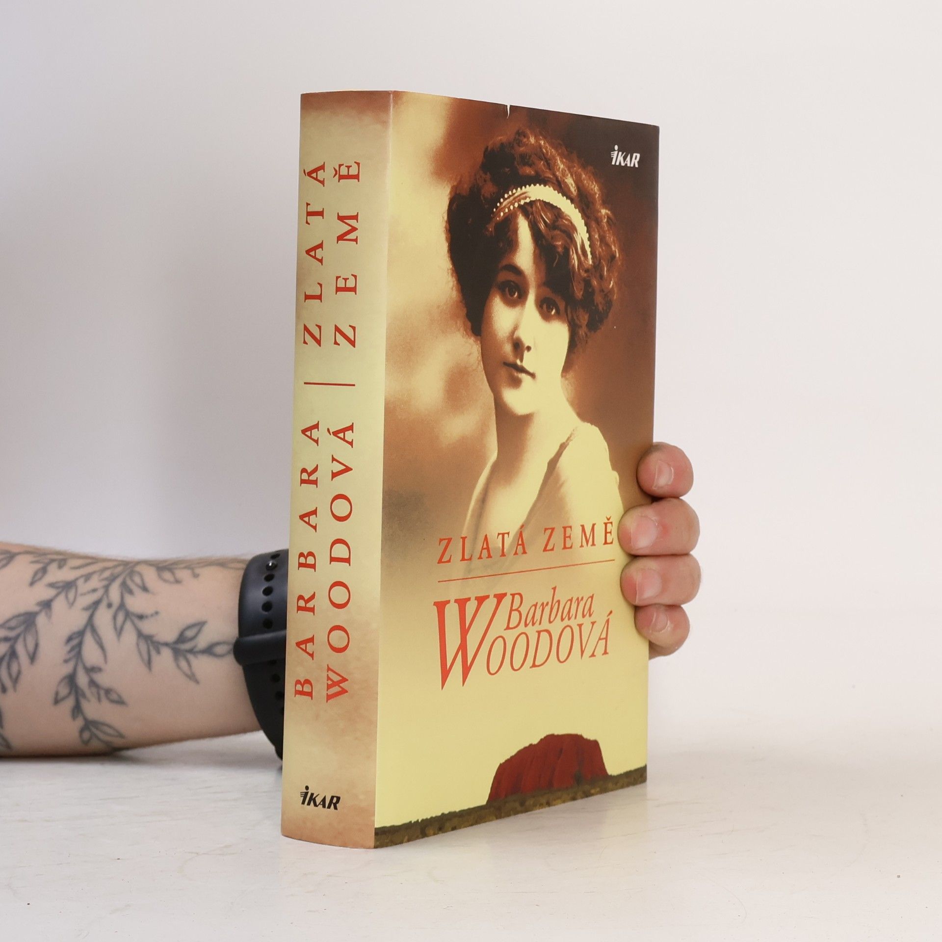 Barbara Wood Zlatá země