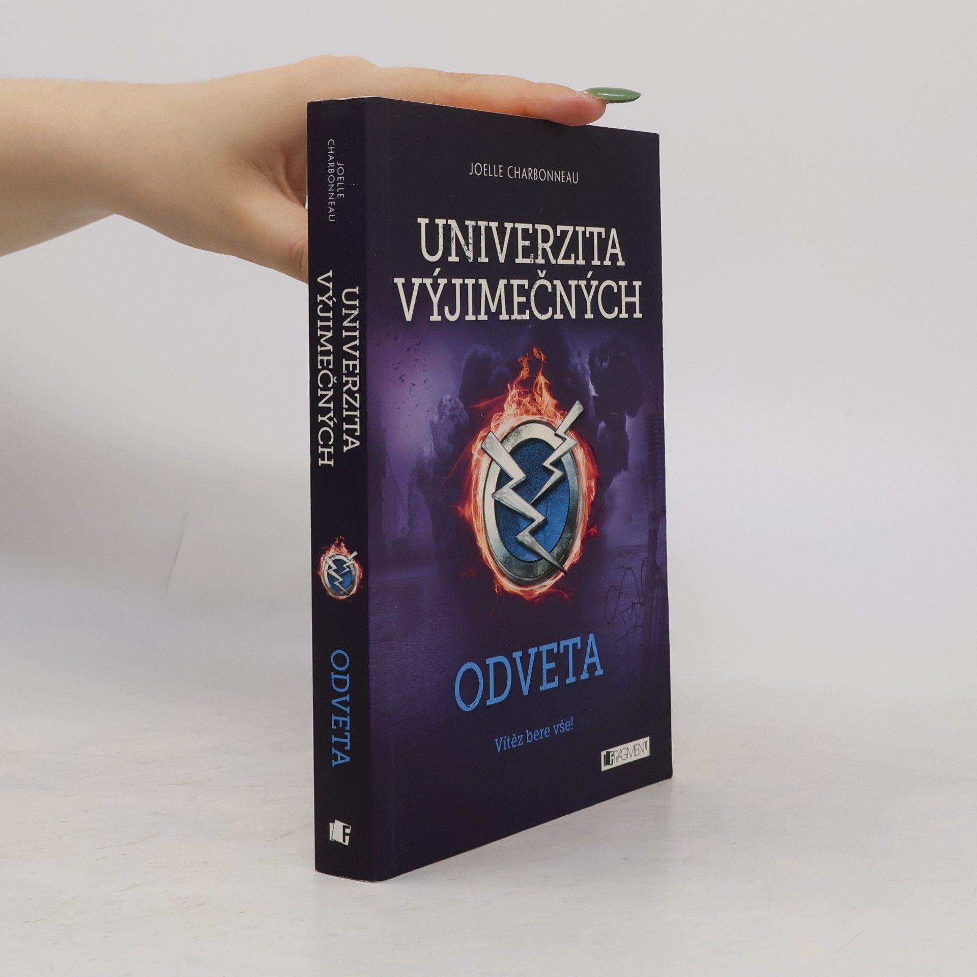 Joelle Charbonneau Univerzita výjimečných - Odveta