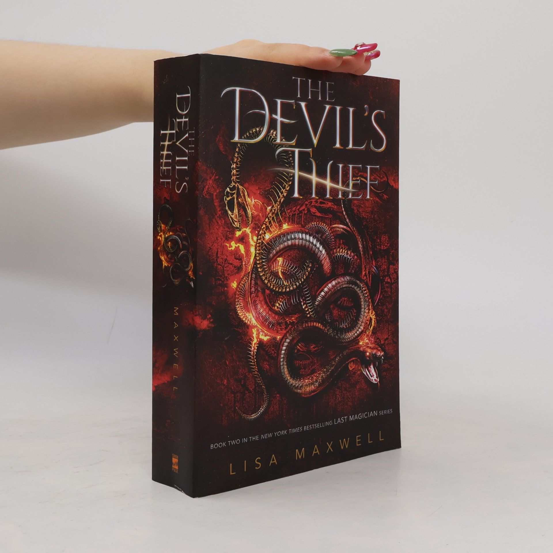 Lisa Maxwell The Devil's Thief