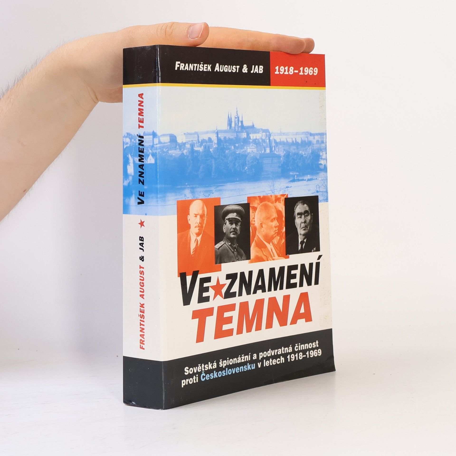 František August Ve znamení temna
