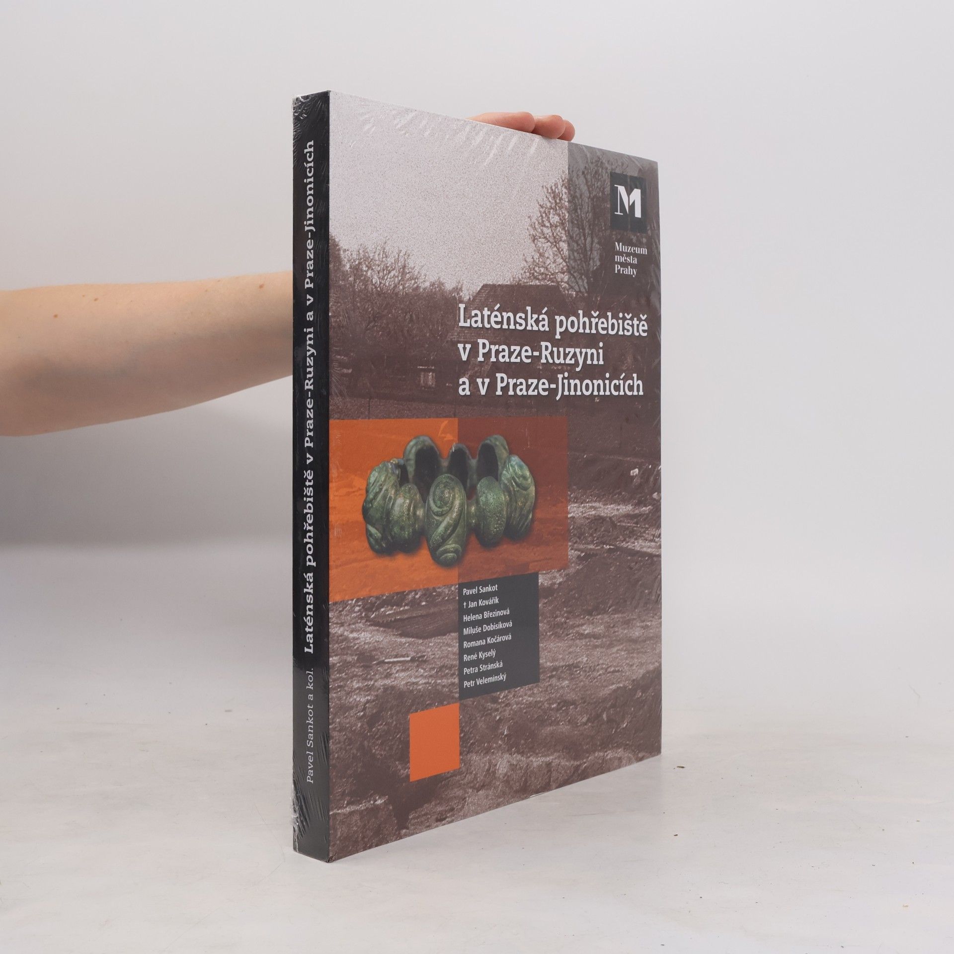 Laténská pohřebiště v Praze-Ruzyni a v Praze-Jinonicích