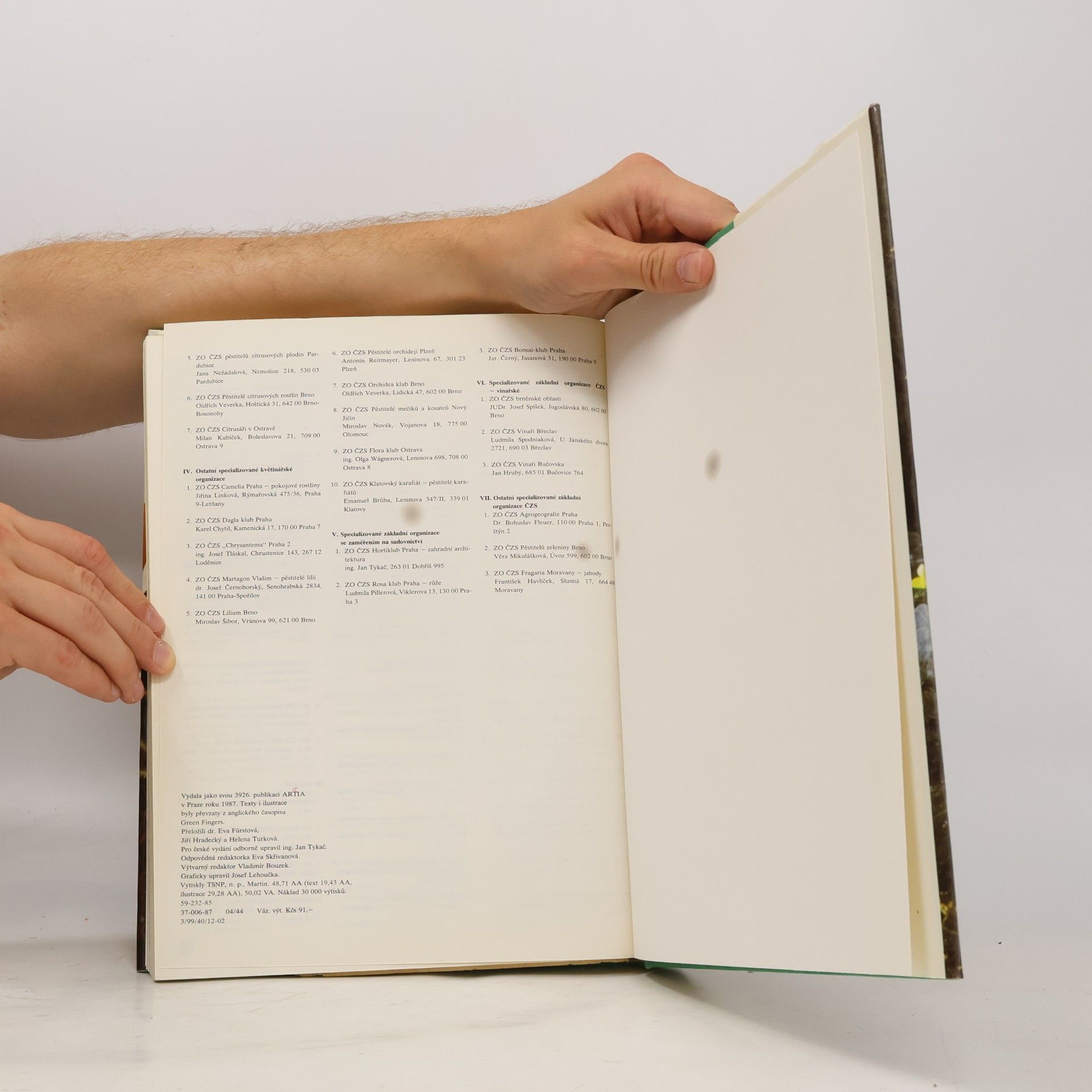 Various authors Zima v zahradě