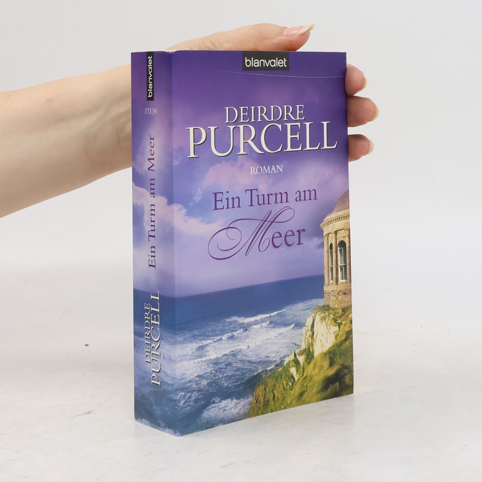 Deirdre Purcell Ein Turm am Meer