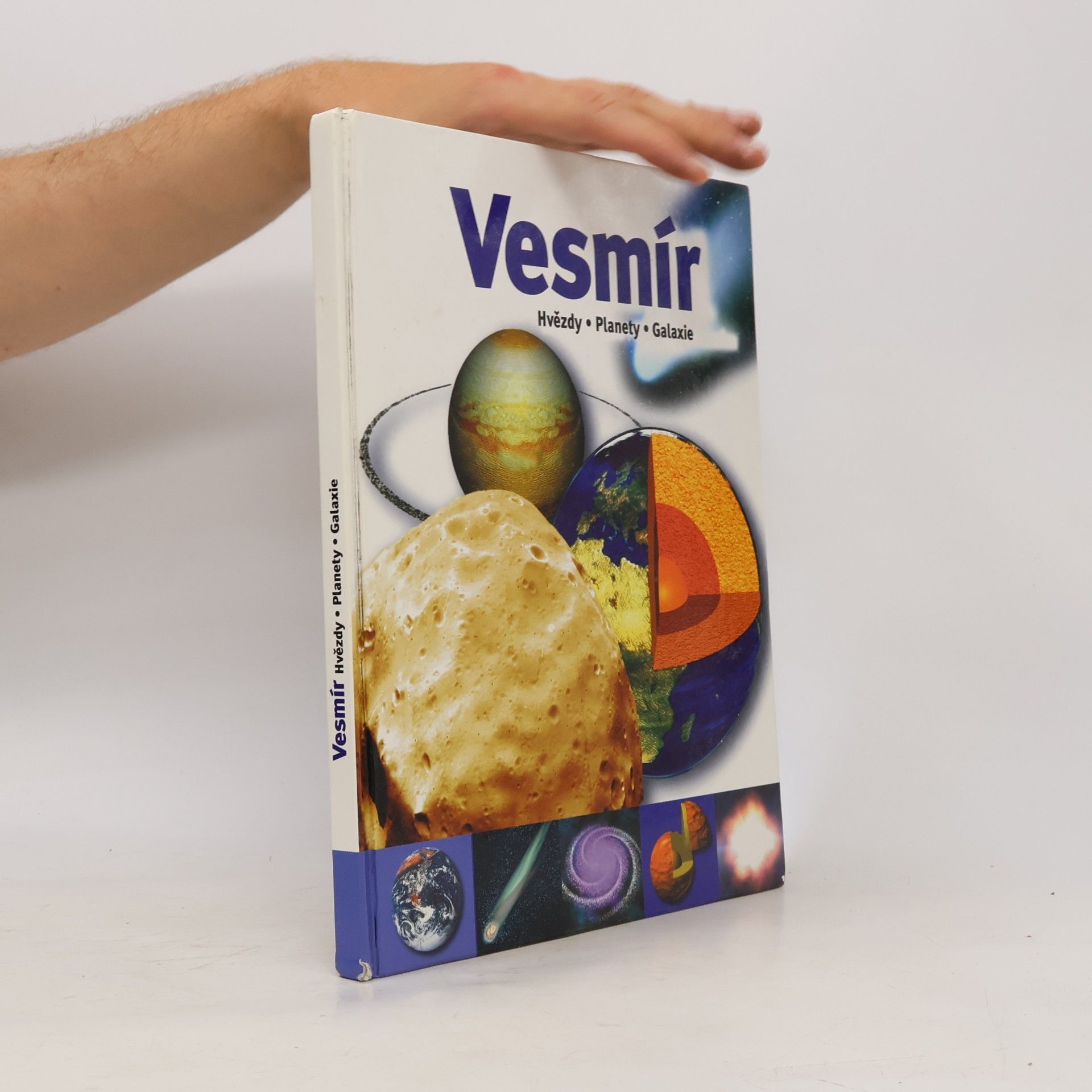 Autorenkollektiv Vesmír