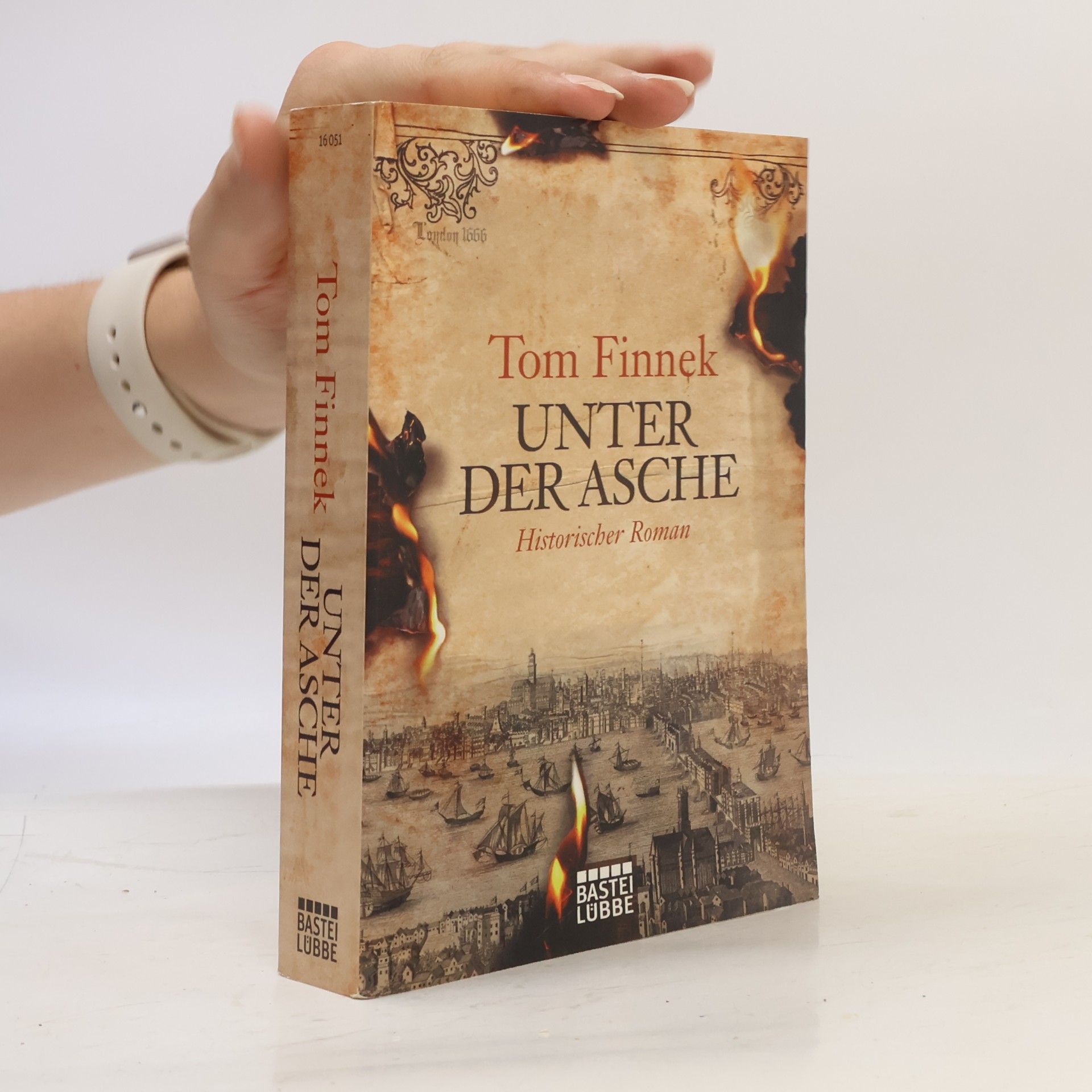 Tom Finnek Unter der Asche