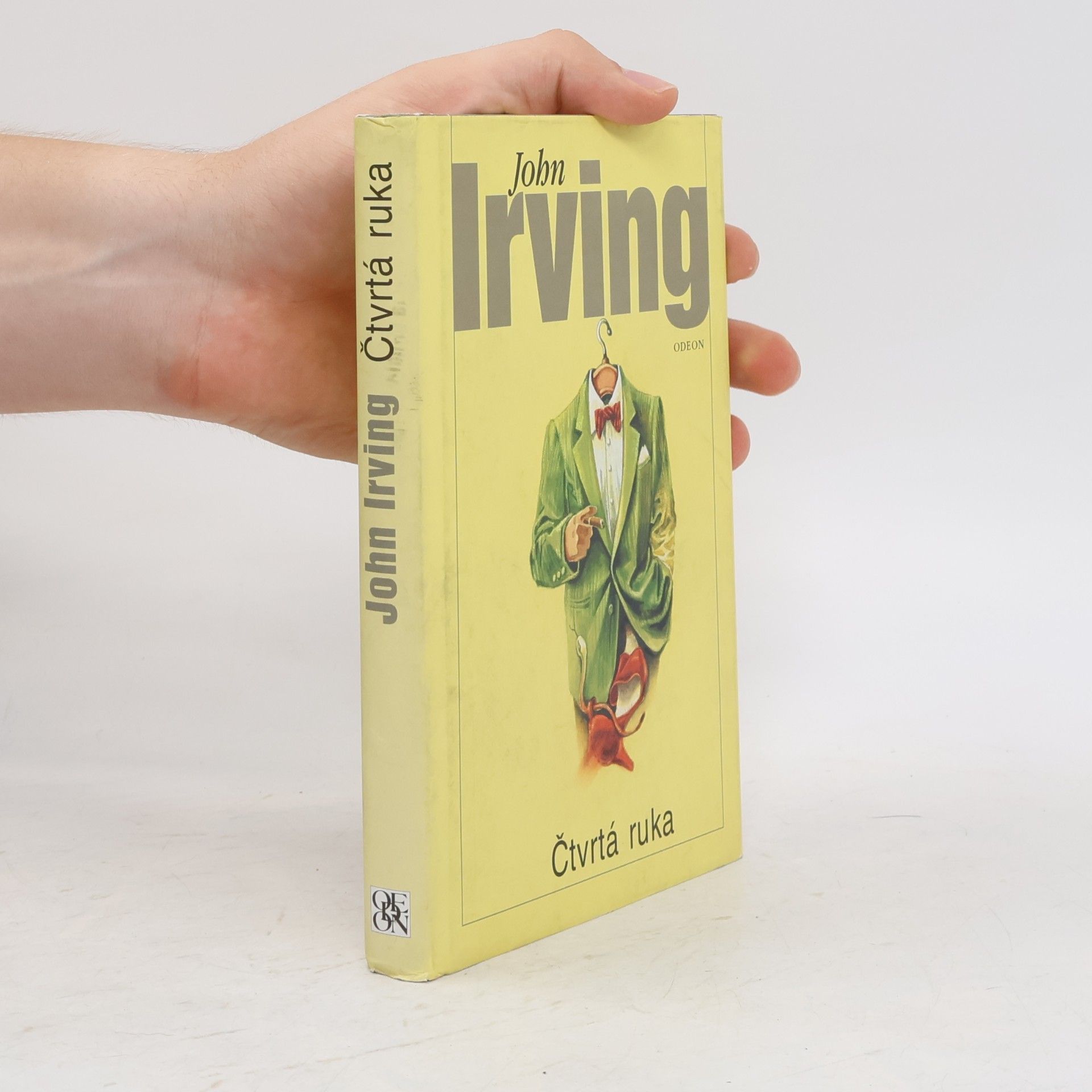 John Irving Čtvrtá ruka