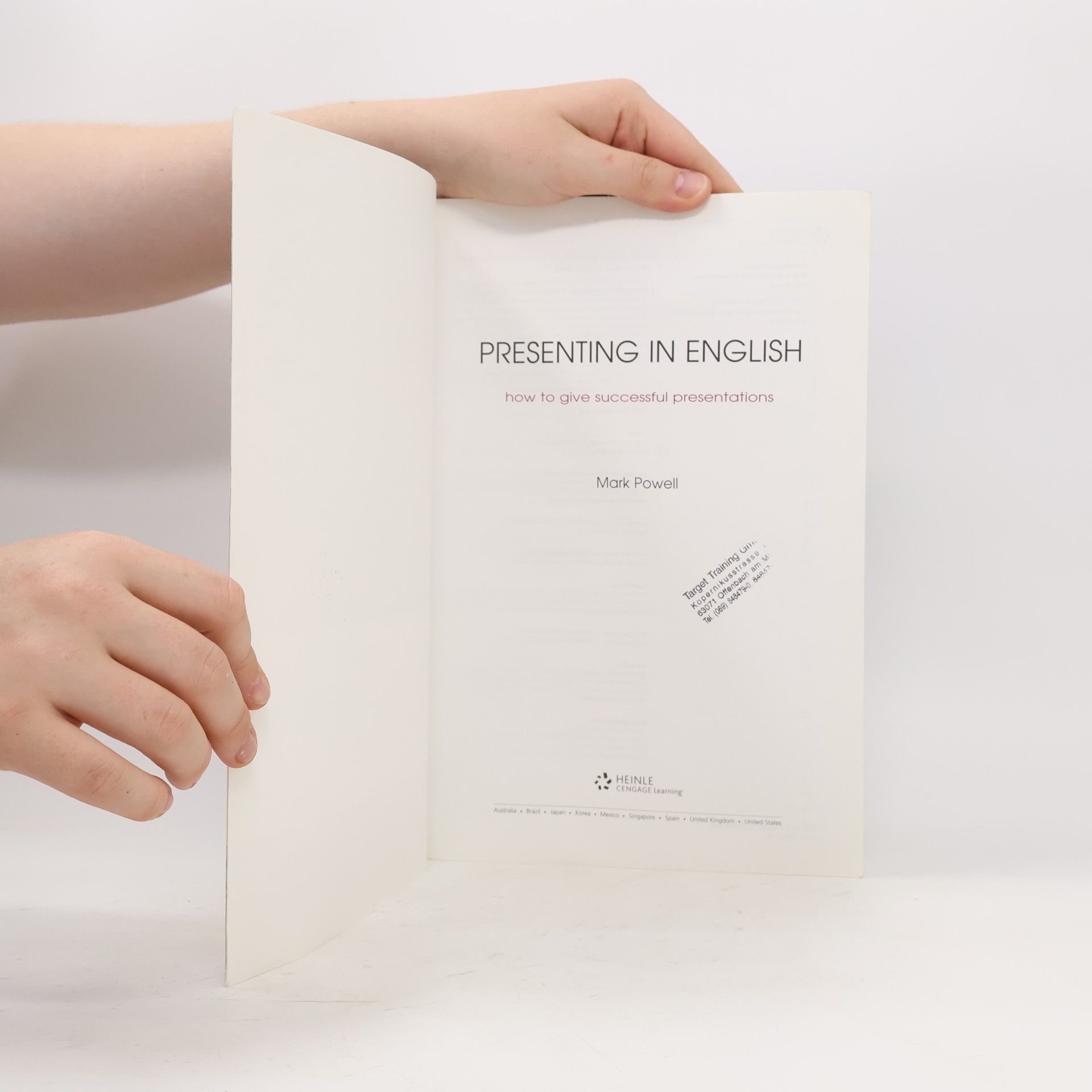 Jonathan Marks Presenting in English : how to give successful presentations