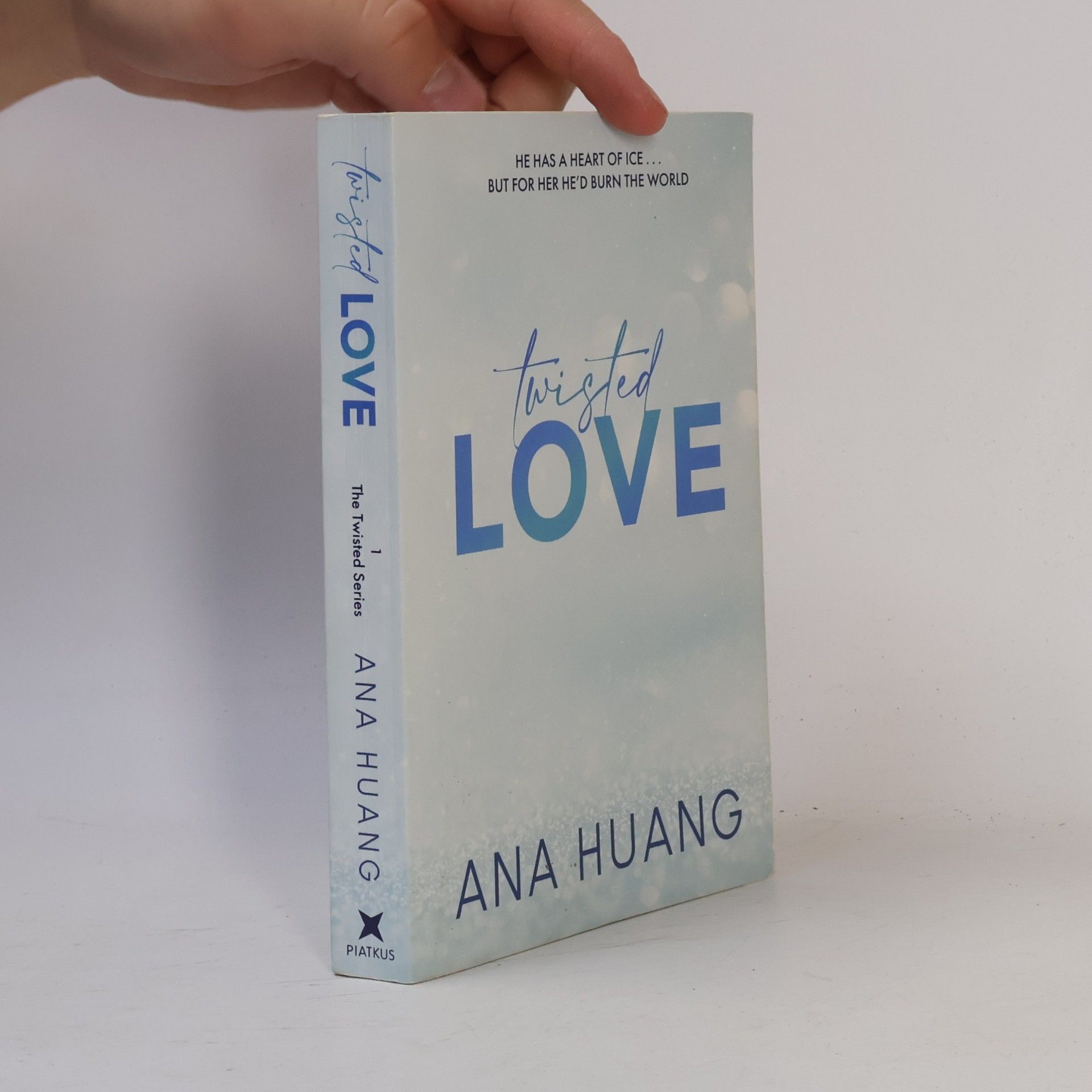Ana Huang Twisted love. Twisted book one