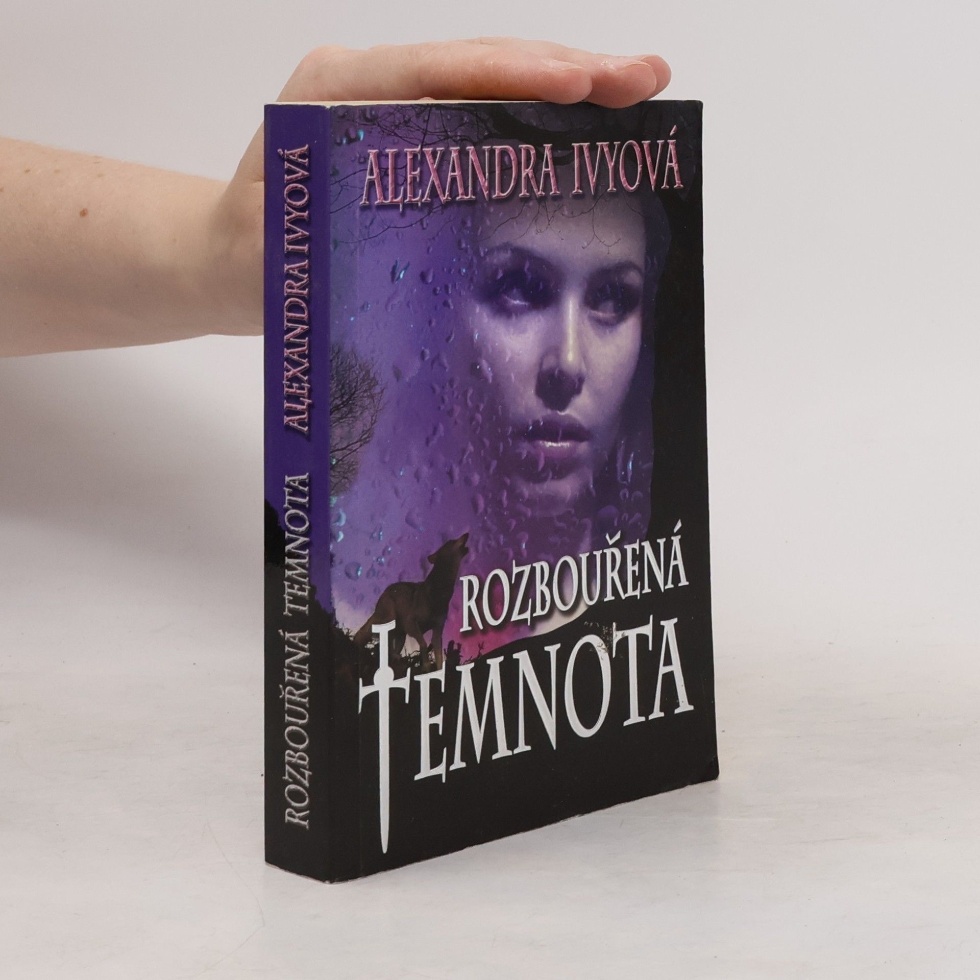 Alexandra Ivy Rozbouřená temnota