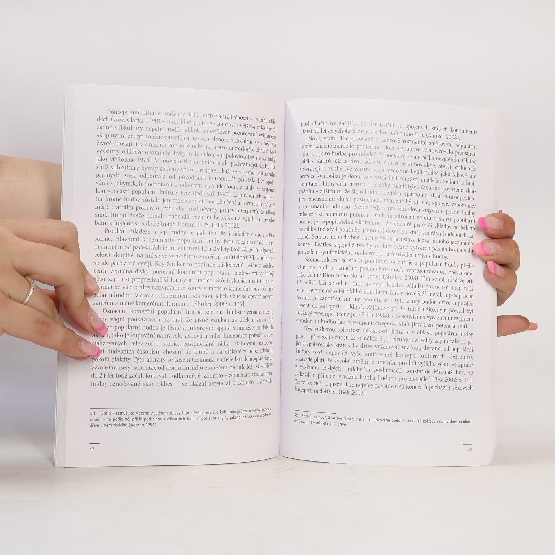 Miroslav Paulíček Nikdo se neodváží říci, že je to nudné: sociologie vysokého a nízkého umění