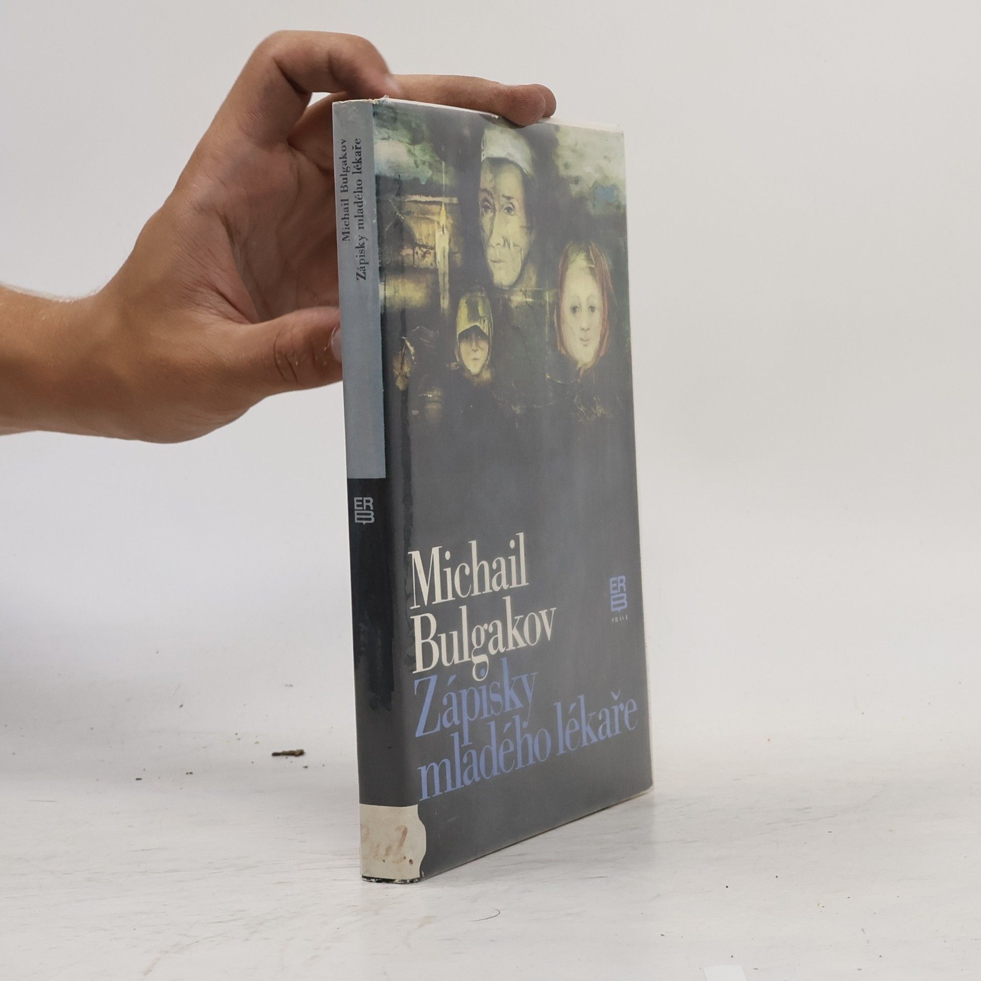 Mikhail Afanasyevich Bulgakov Zápisky mladého lékaře