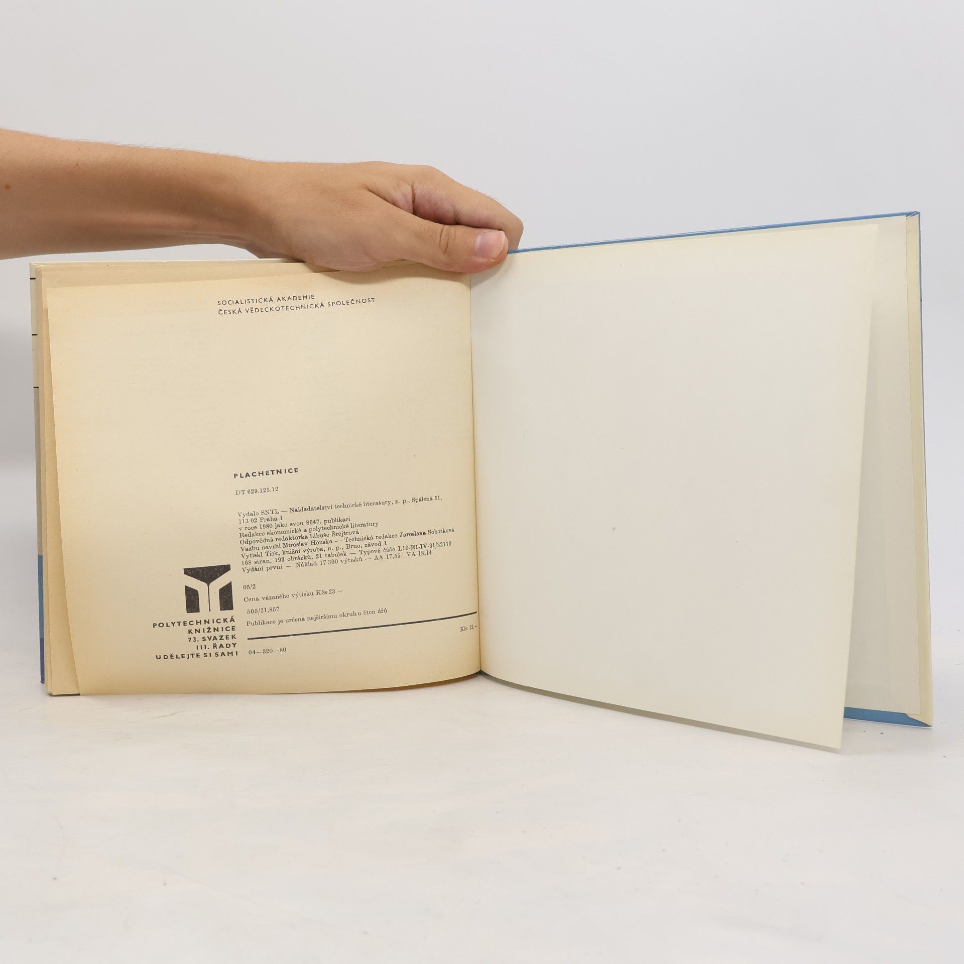 Autores varios Plachetnice