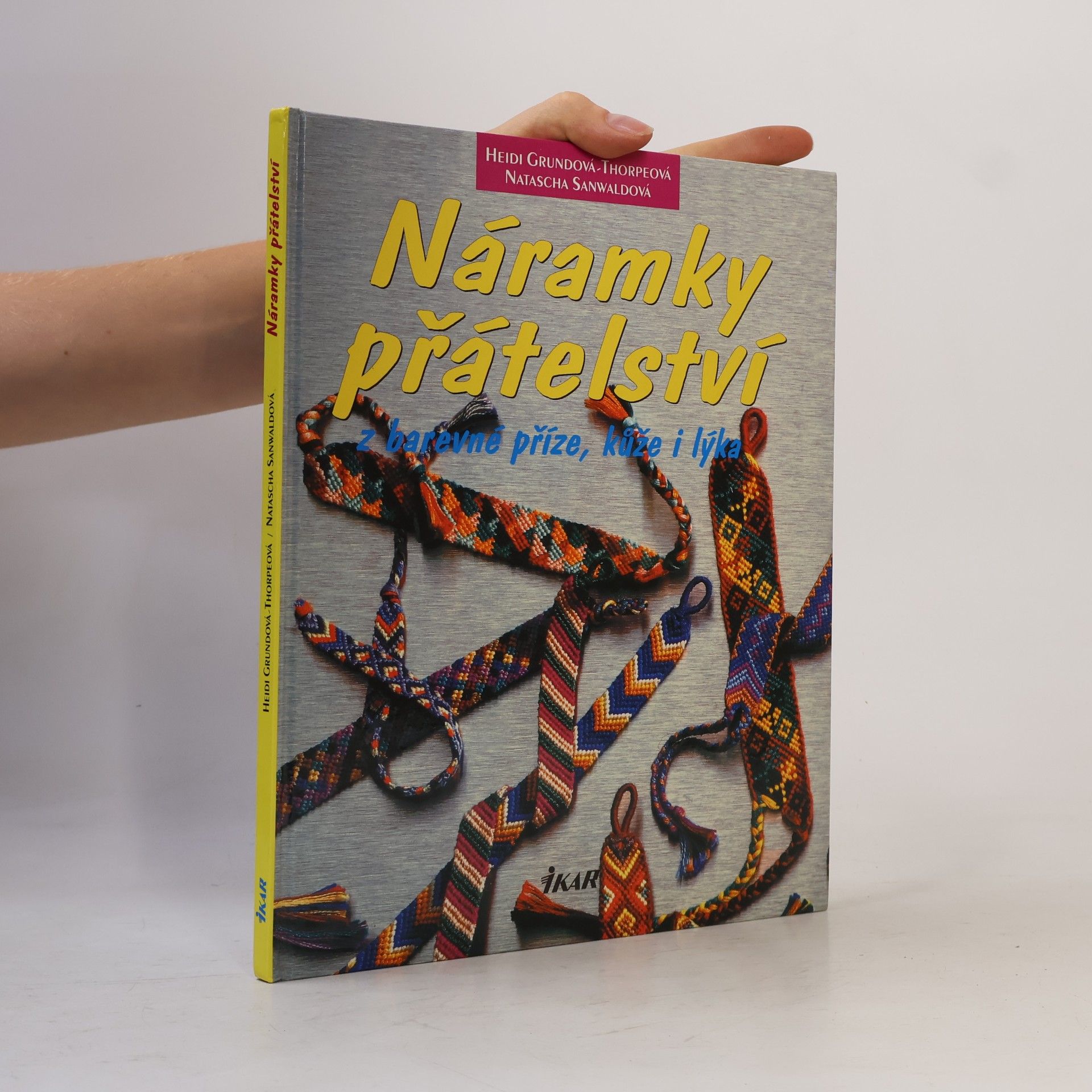 Náramky přátelství. Z barevné příze, kůže i lýka