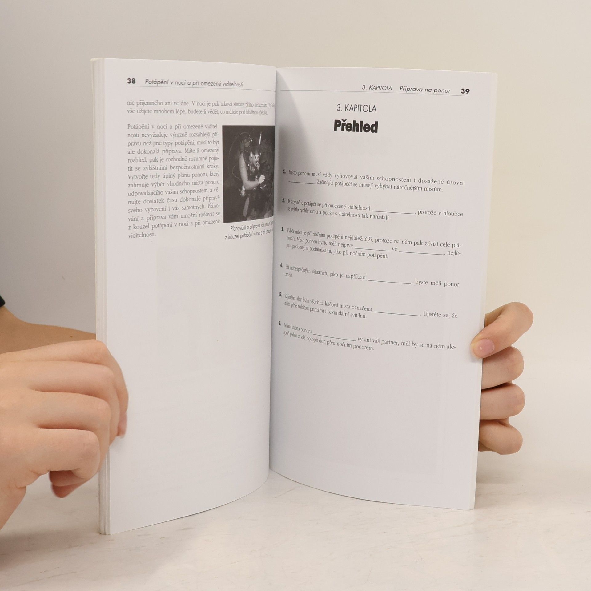 Autorenkollektiv Potápění v noci a při omezené viditelnosti