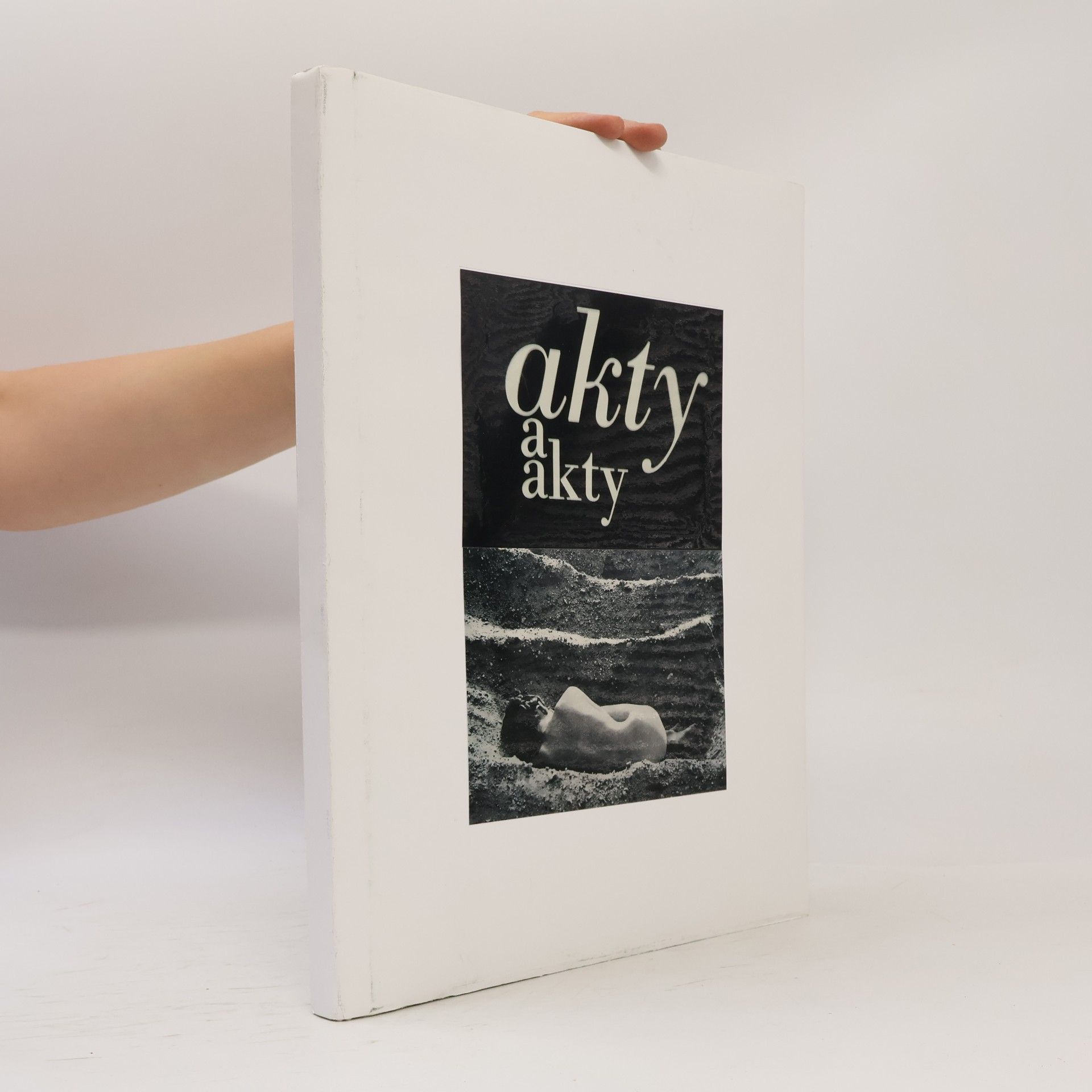 Zdeněk Pilař Akty a akty