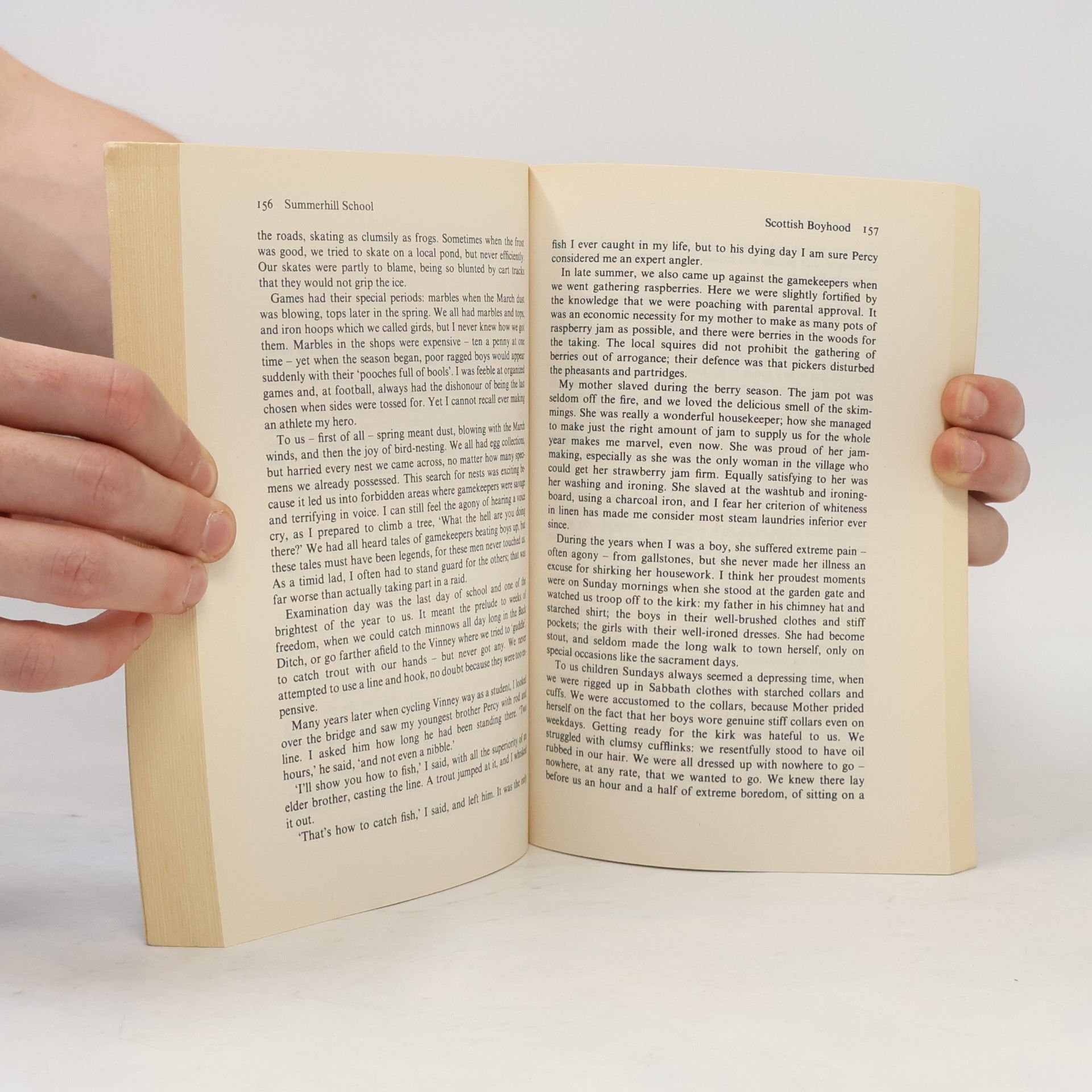 Alexander Sutherland Neill Summerhill School : a new view of childhood