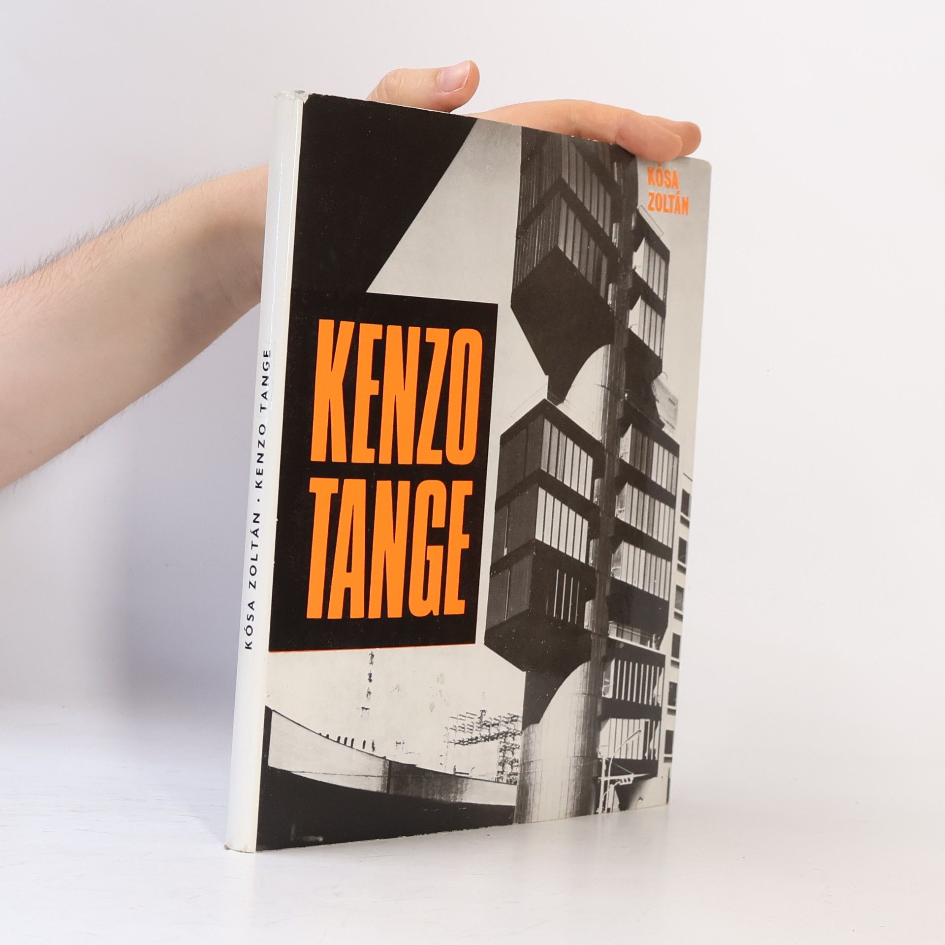 Zoltán Kósa Kenzo Tange