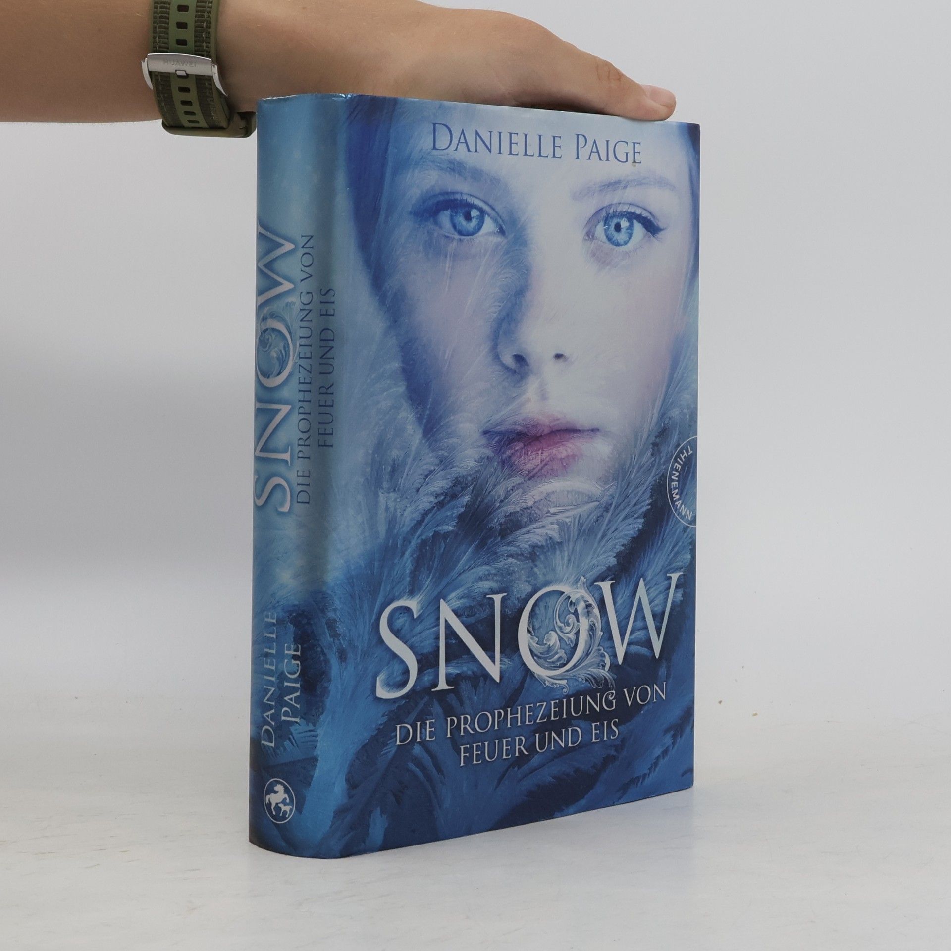 Danielle Paige Snow