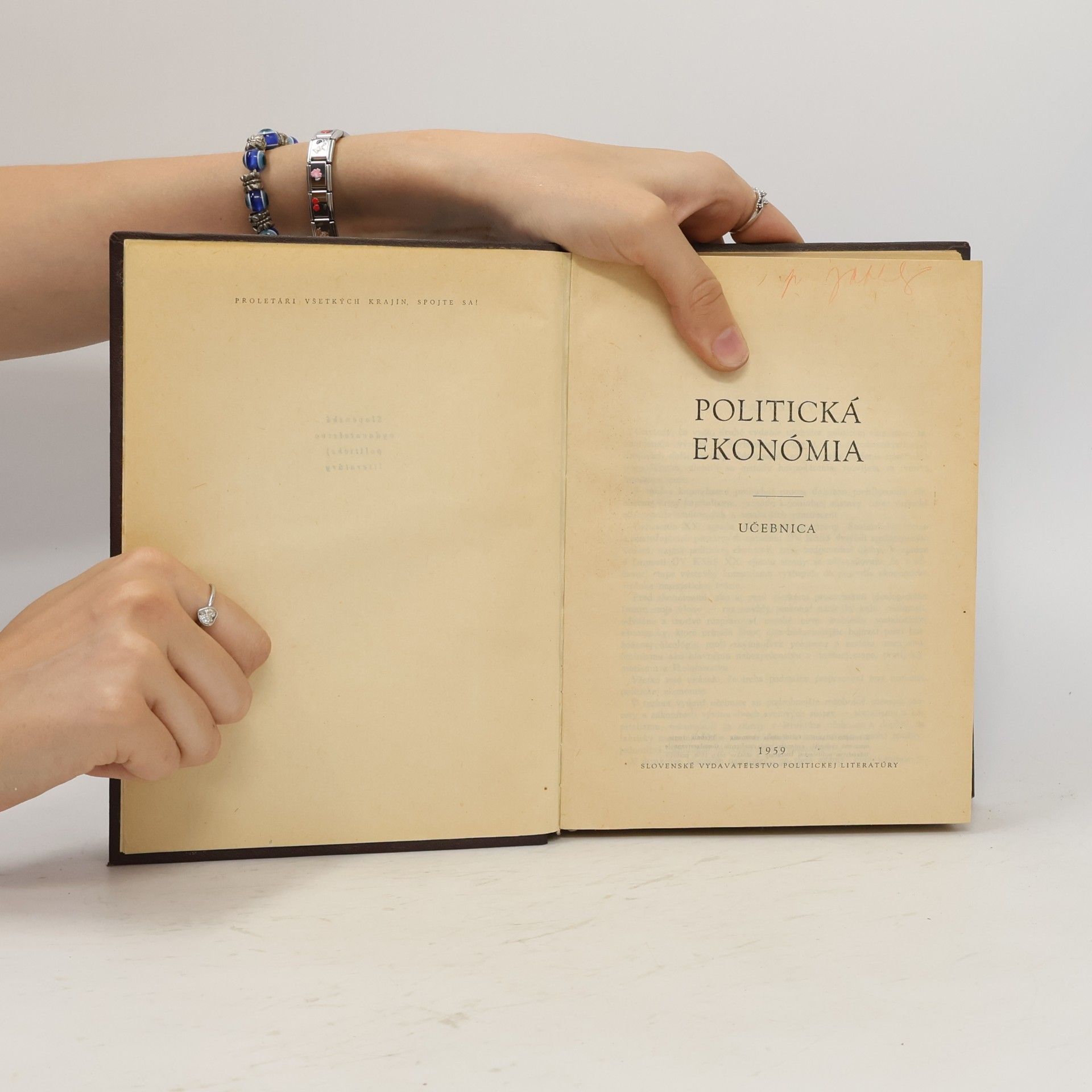 Collectif d'auteurs Politická ekonómia. Učebnica