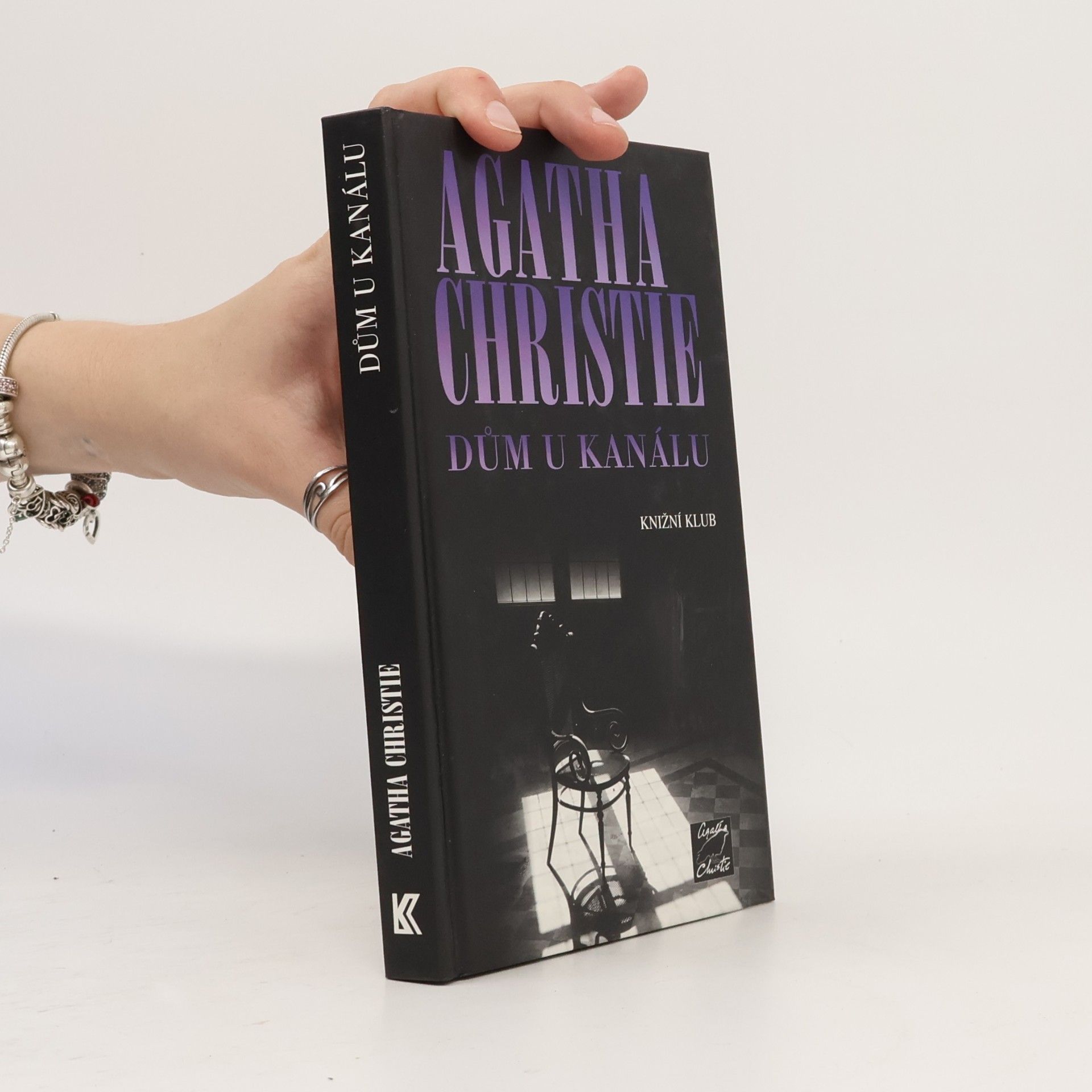 Agatha Christie Dům u kanálu