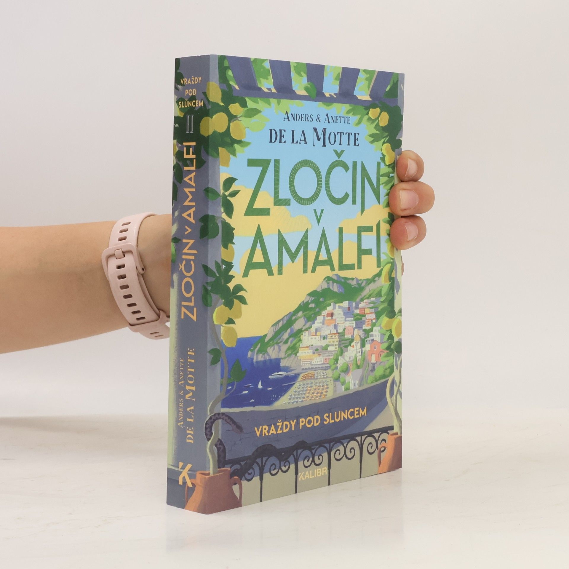 Anette De la Motte Vraždy pod sluncem II: Zločin v Amalfi