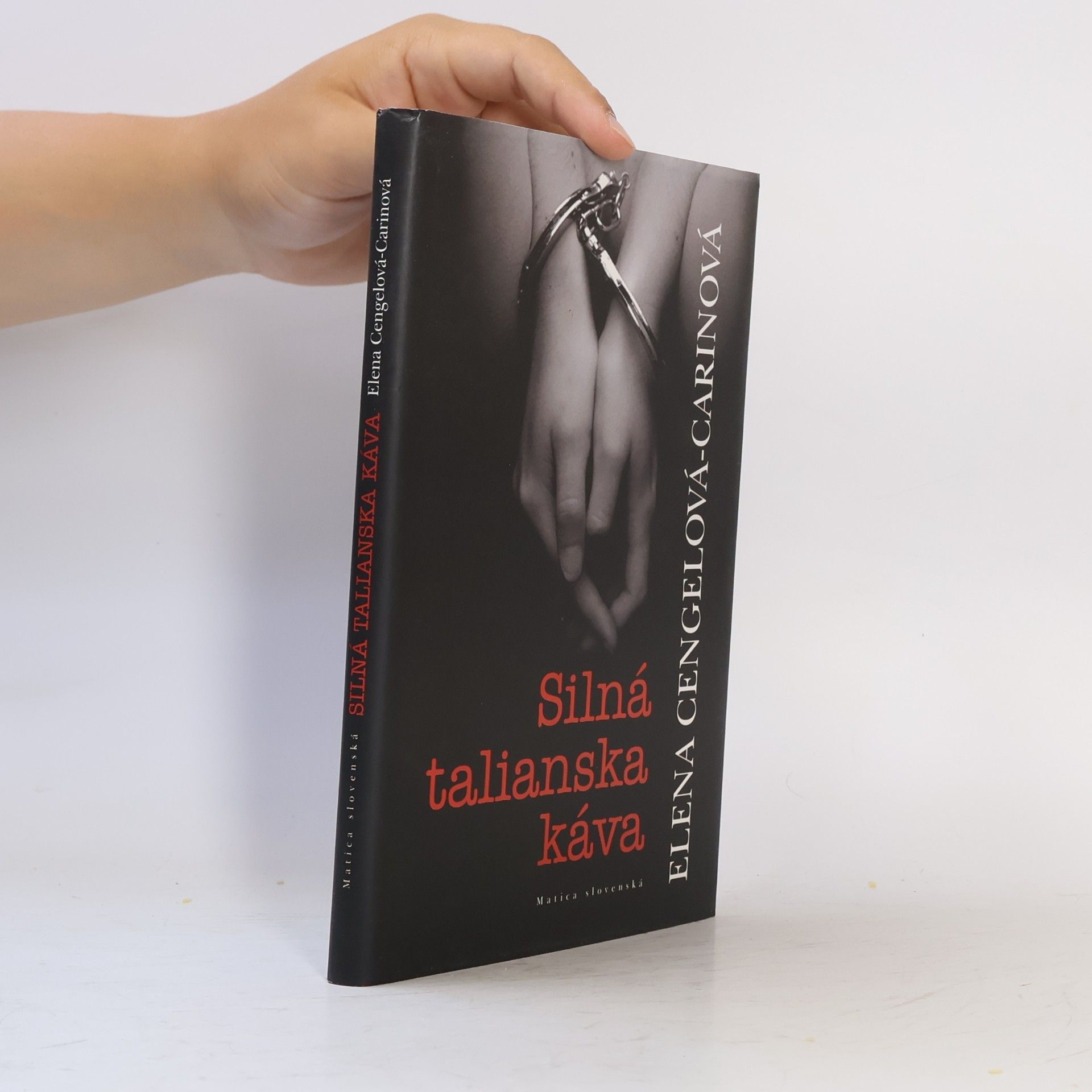 Elena Cengel Carin Silná talianská káva
