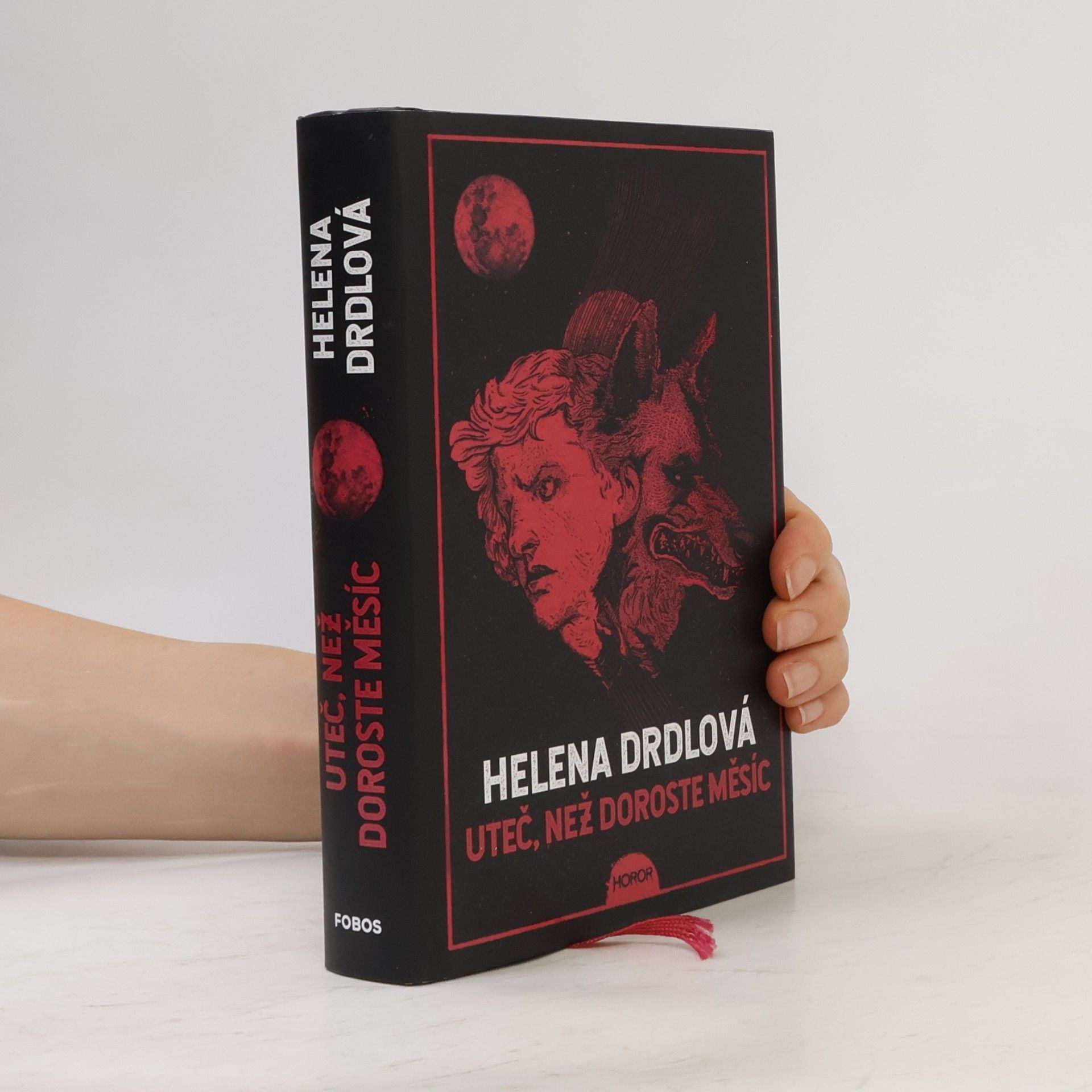 Helena Drdlová Uteč, než doroste měsíc