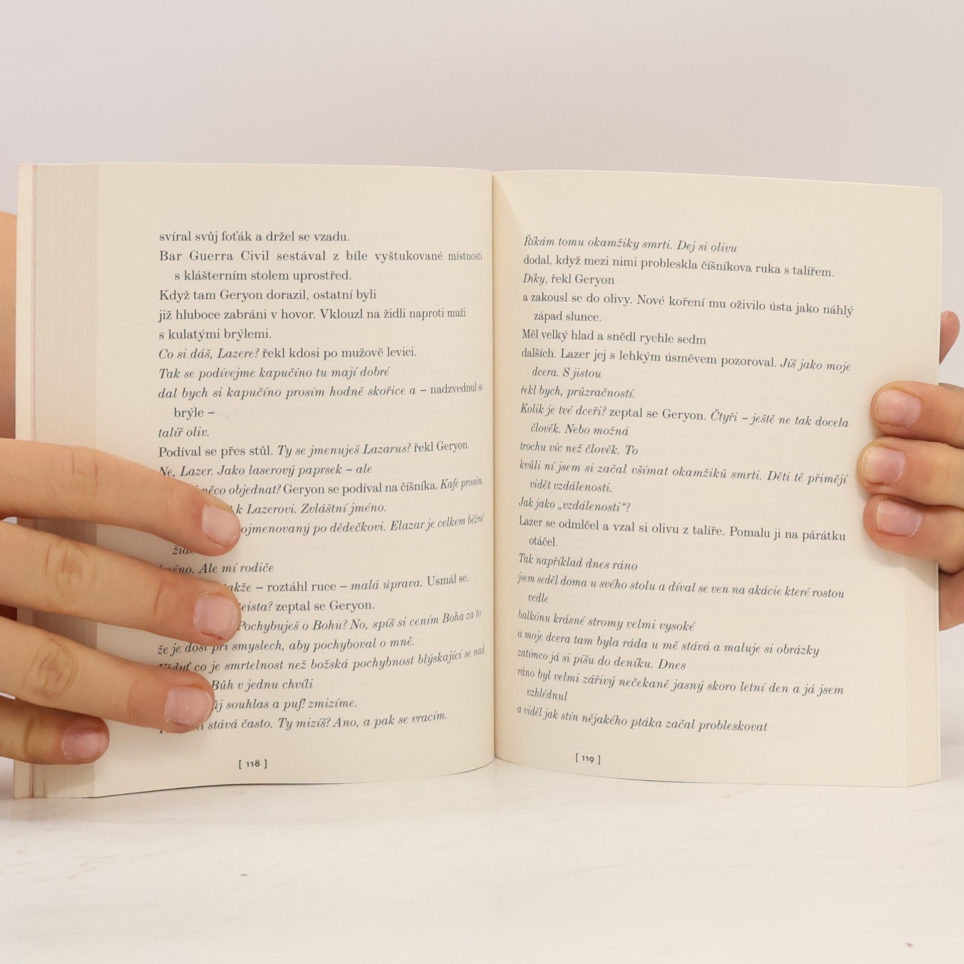 Anne Carson Autobiografie rudé : román ve verších