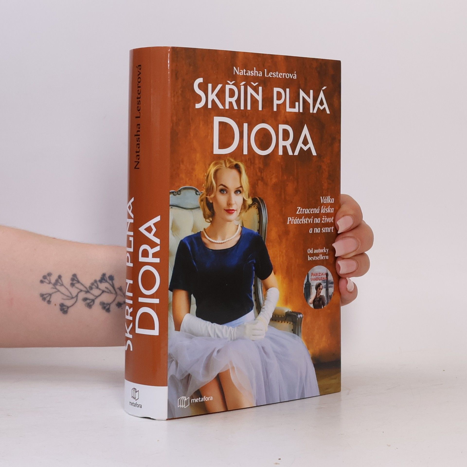 Natasha Lester Skříň plná Diora