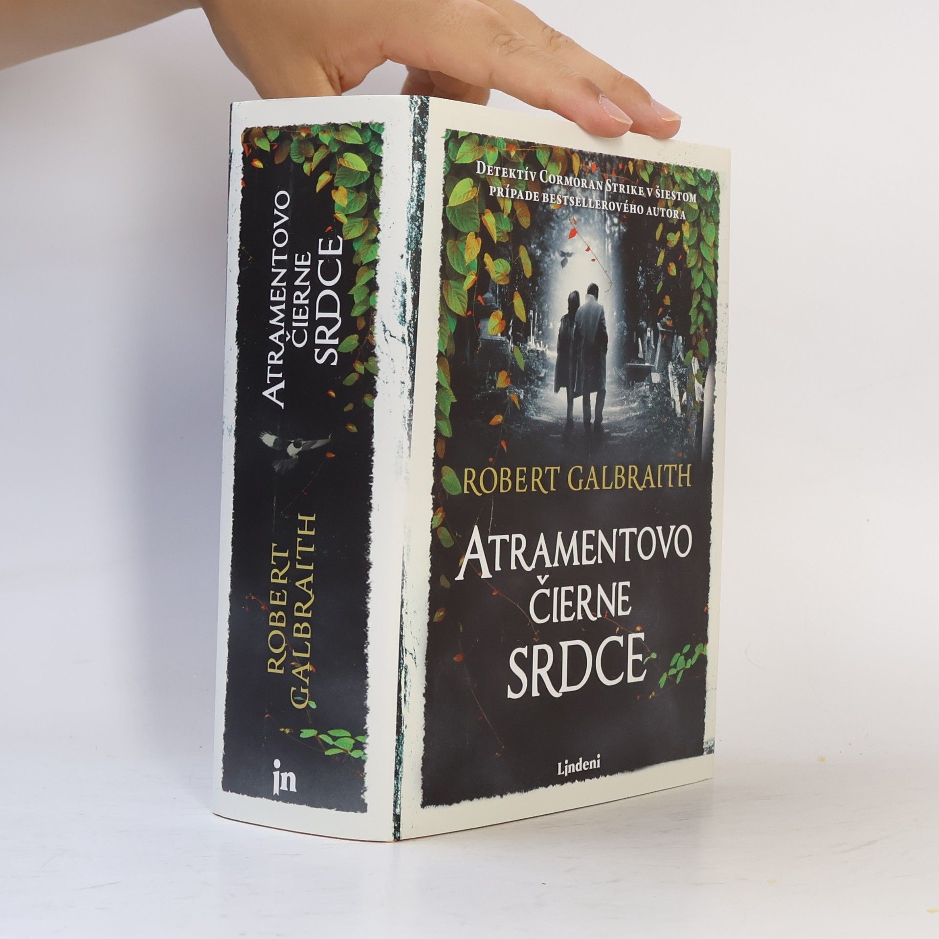 J. K. Rowling Atramentovo čierne srdce