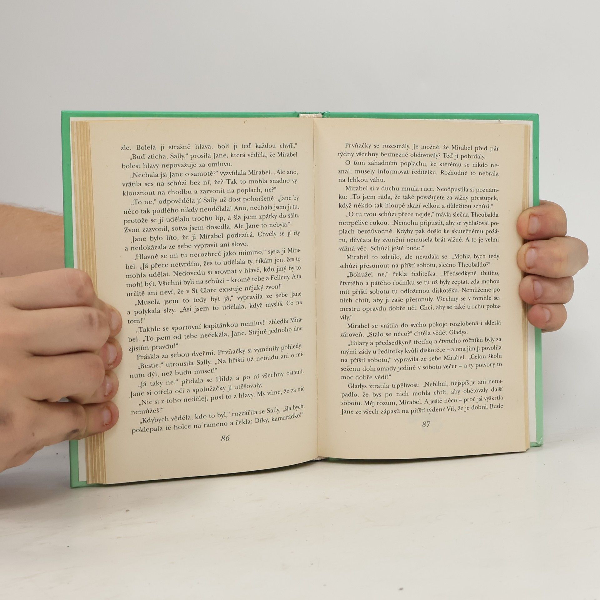 Enid Blyton Dvojčata v pátém ročníku