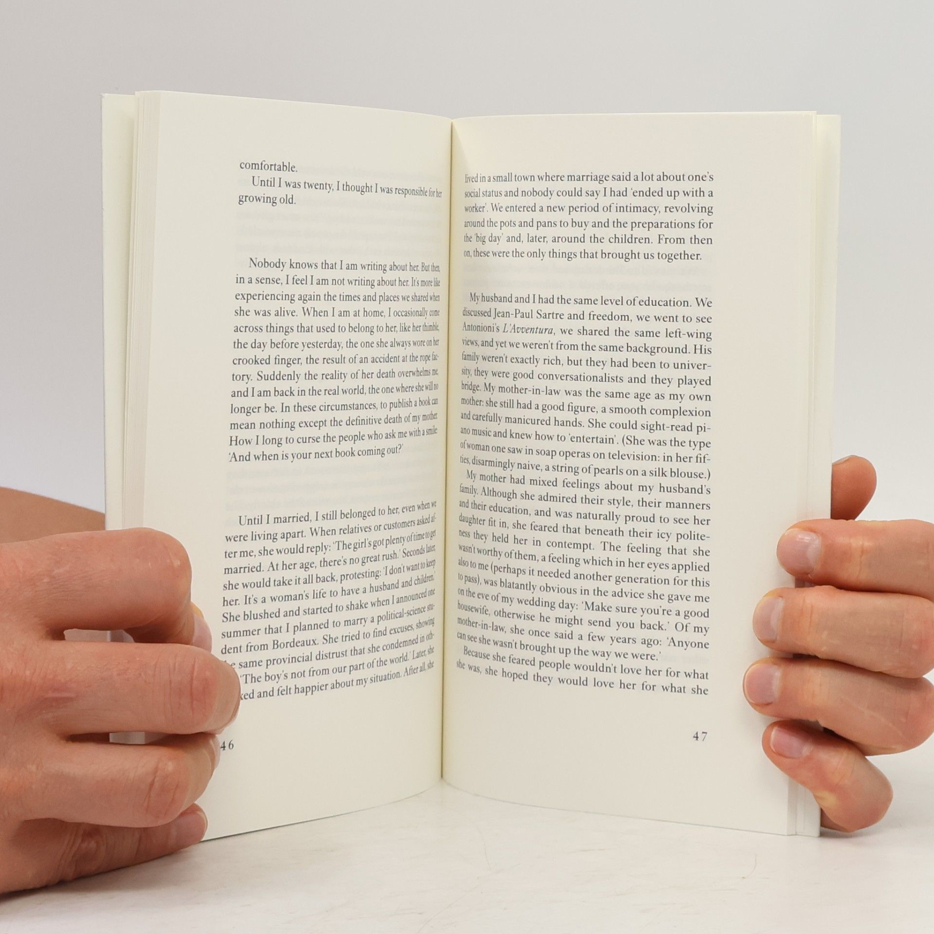 Annie Ernaux A Woman's Story – WINNER OF THE 2022 NOBEL PRIZE IN LITERATURE