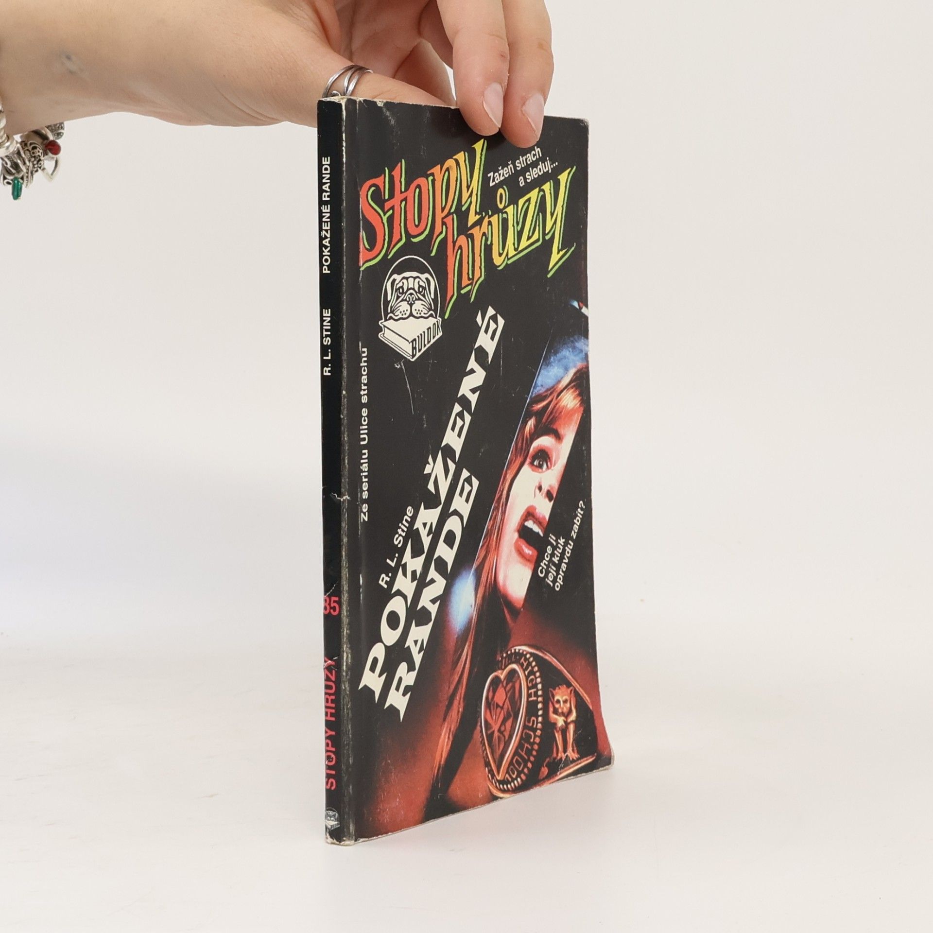 R. L. Stine Pokažené rande. Stopy hrůzy 85