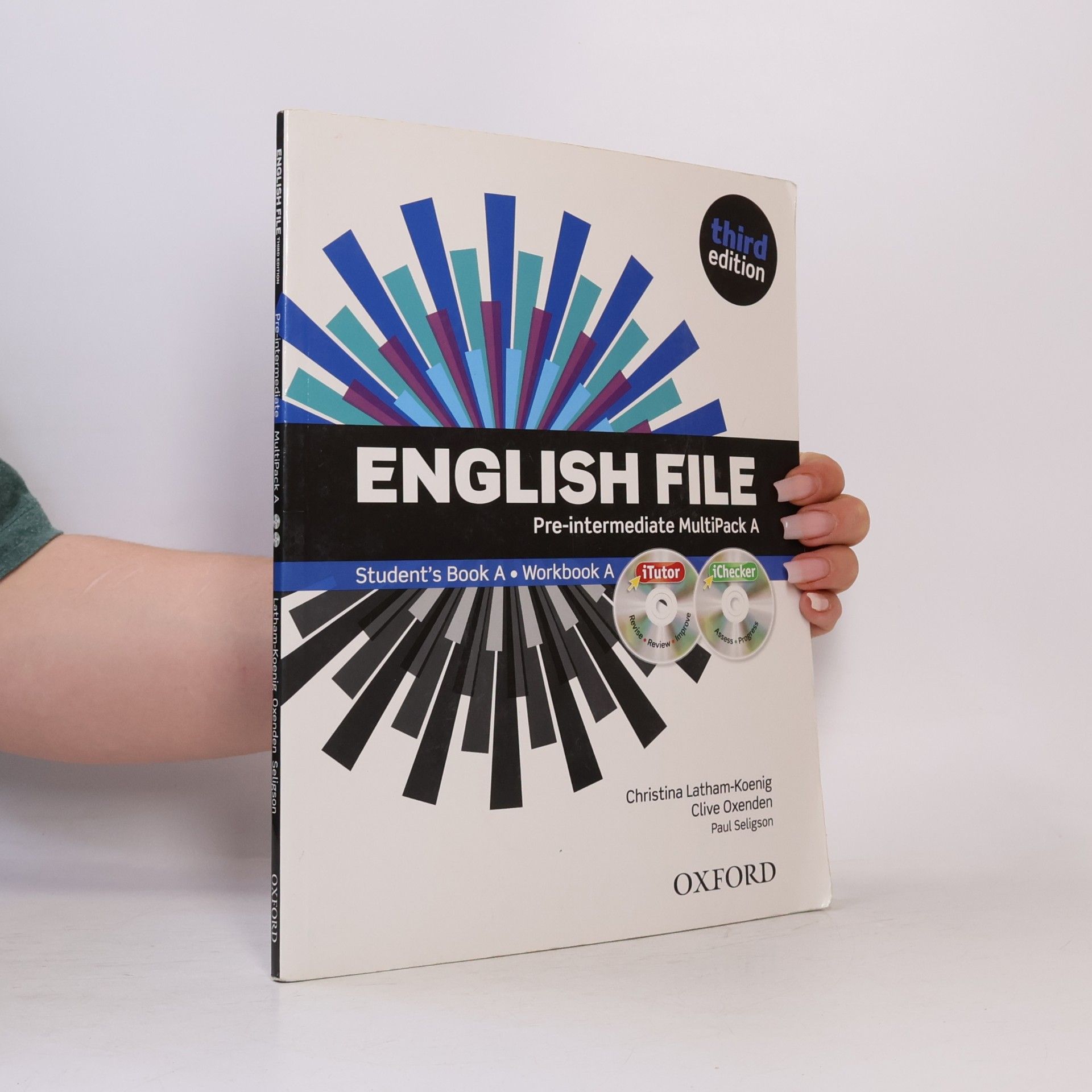 Clive Oxeden English file. Pre-intermediate Multipack A. Student's book A. Workbook A.