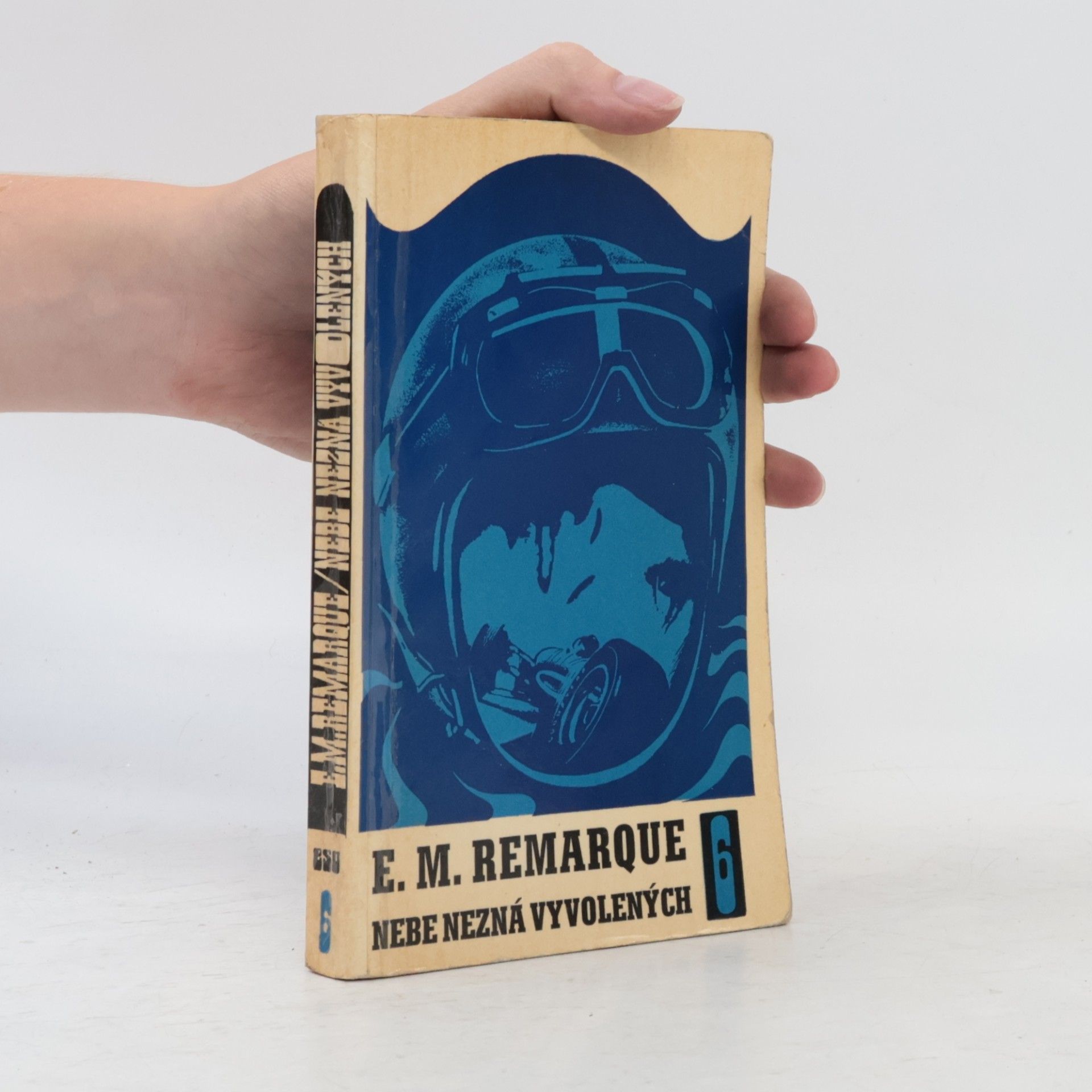 Erich Maria Remarque Nebe nezná vyvolených