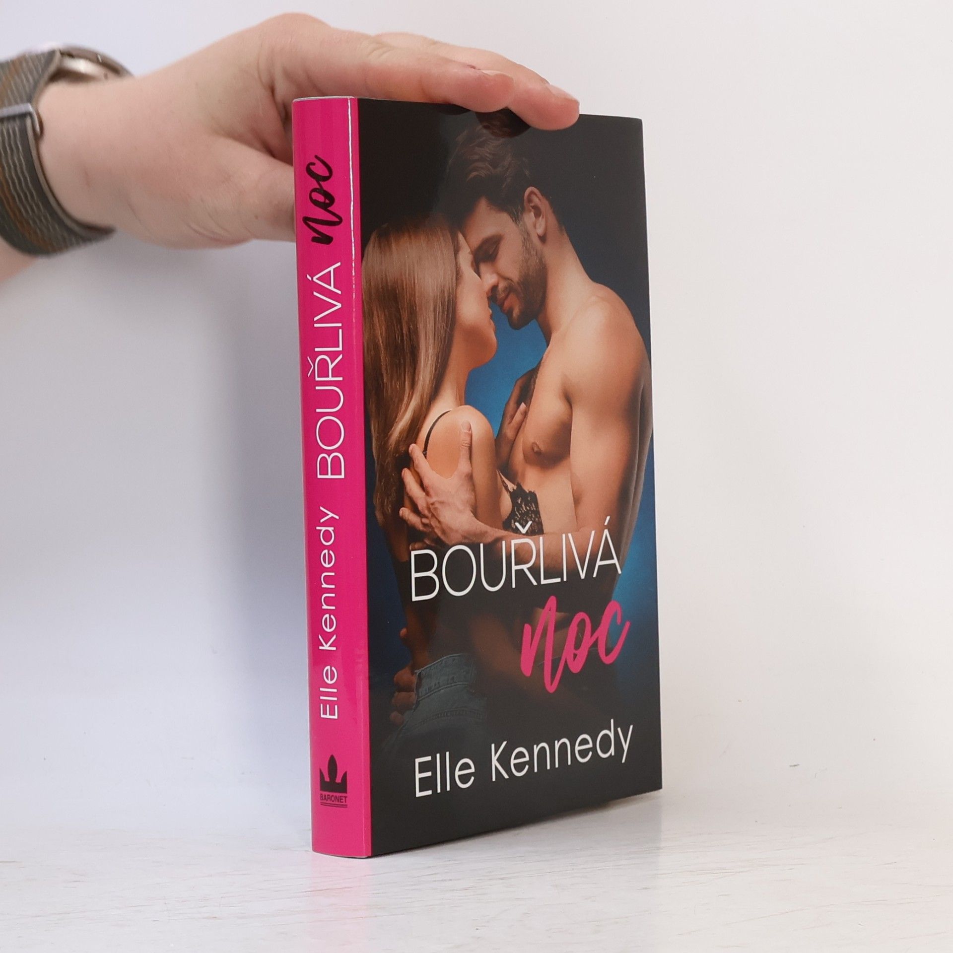 Elle Kennedy Bouřlivá noc