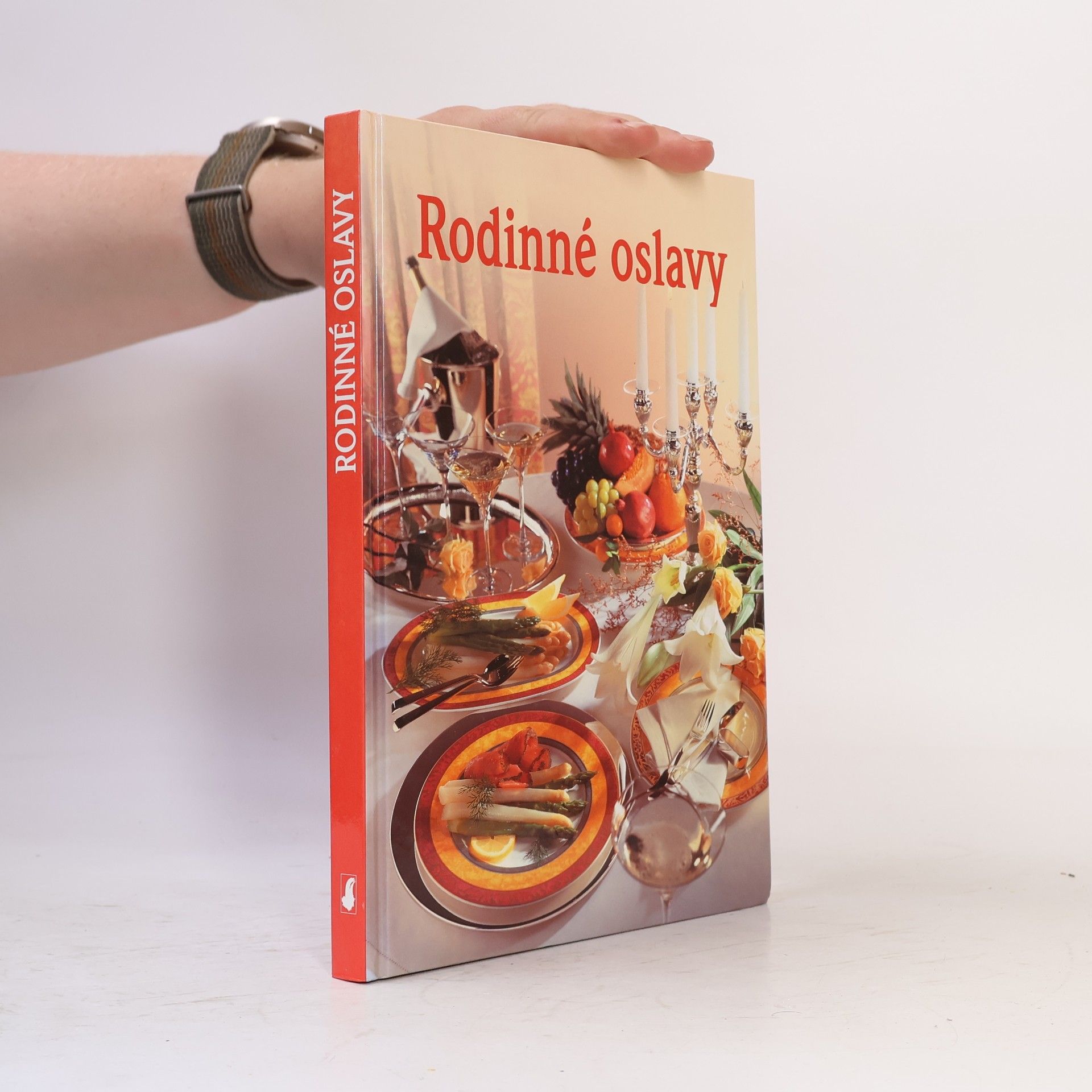 Hermann Bulling Rodinné oslavy : 15 kompletních menu pro různé příležitosti během celého roku