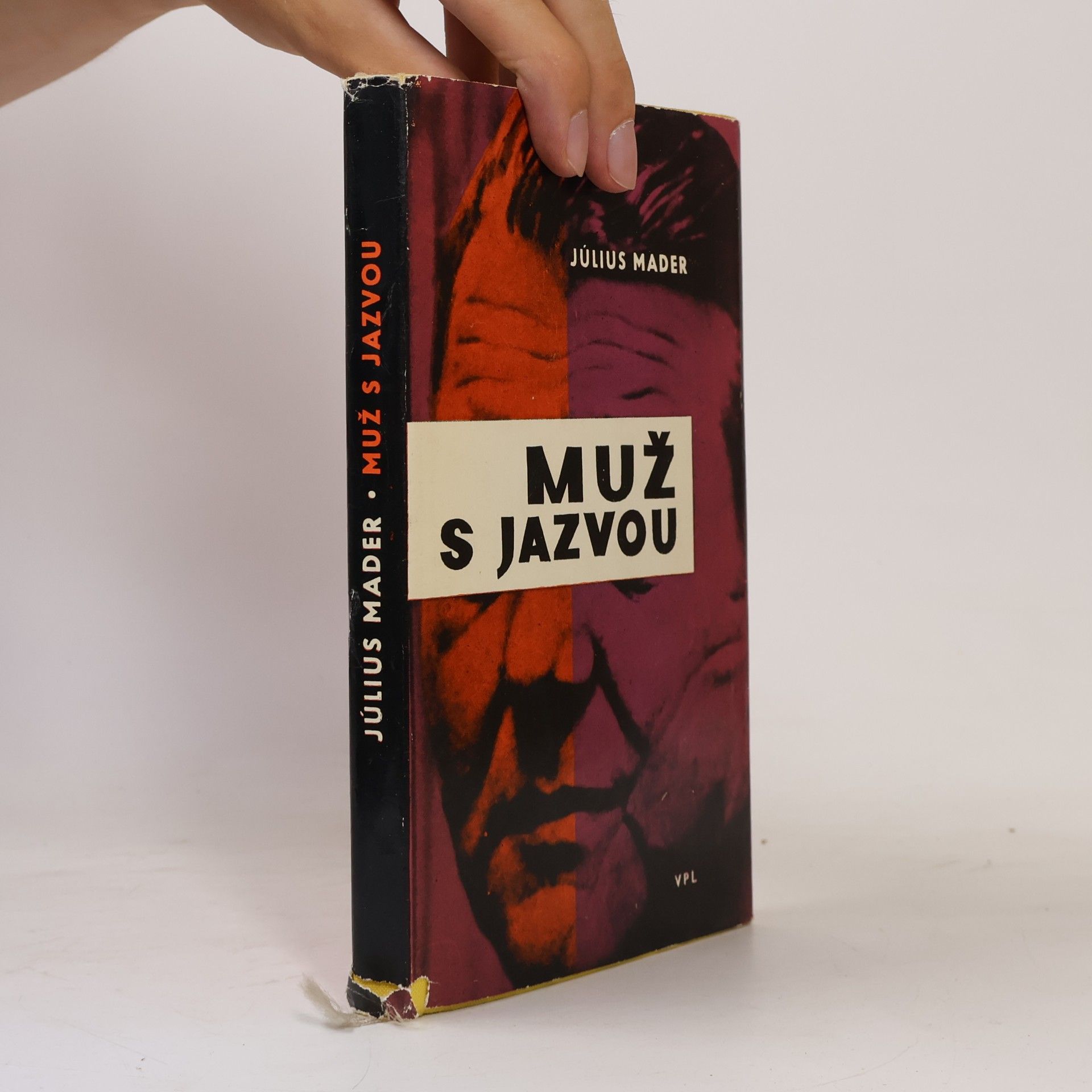 Julius Mader Muž s jazvou