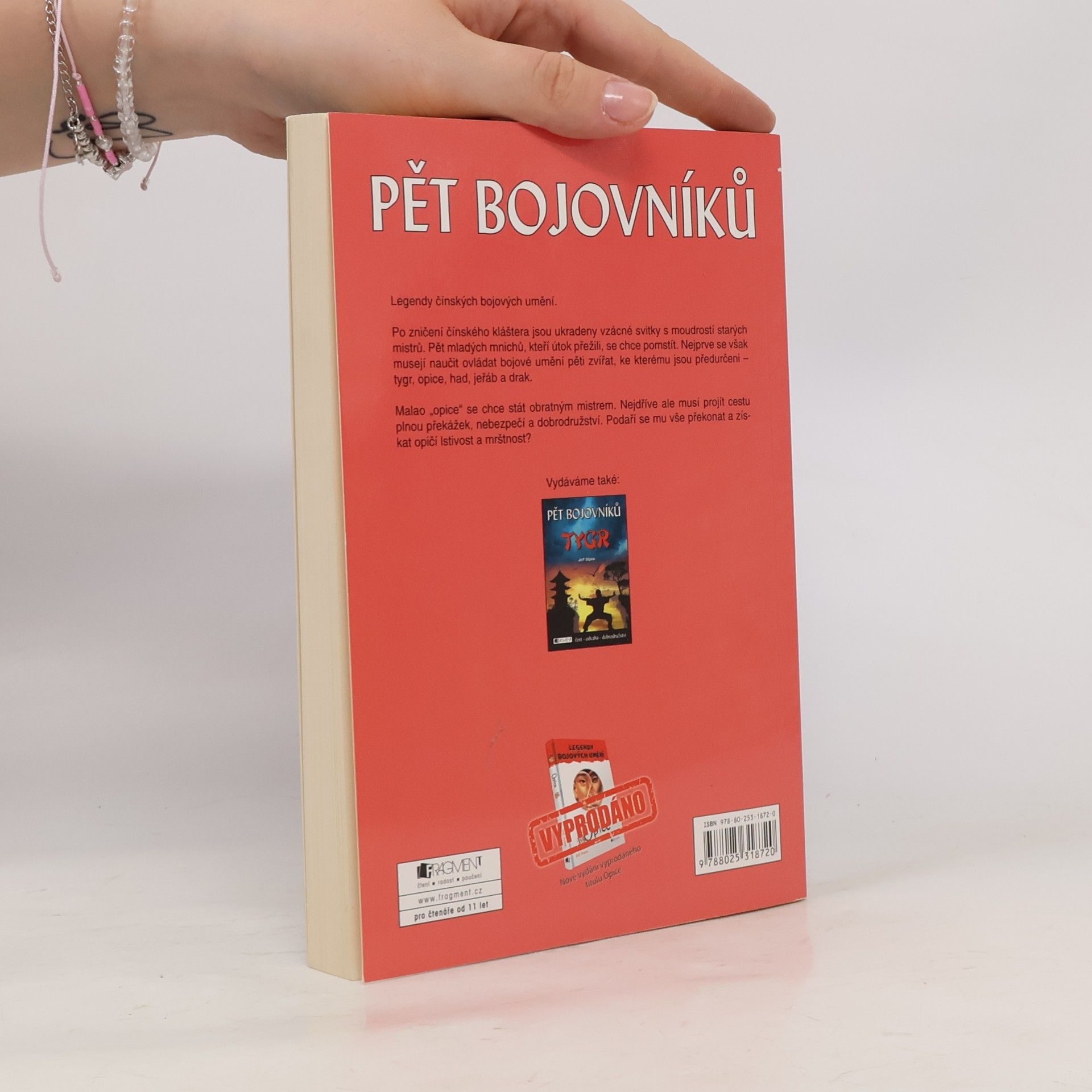 Jeff Stone Pět bojovníků. Opice