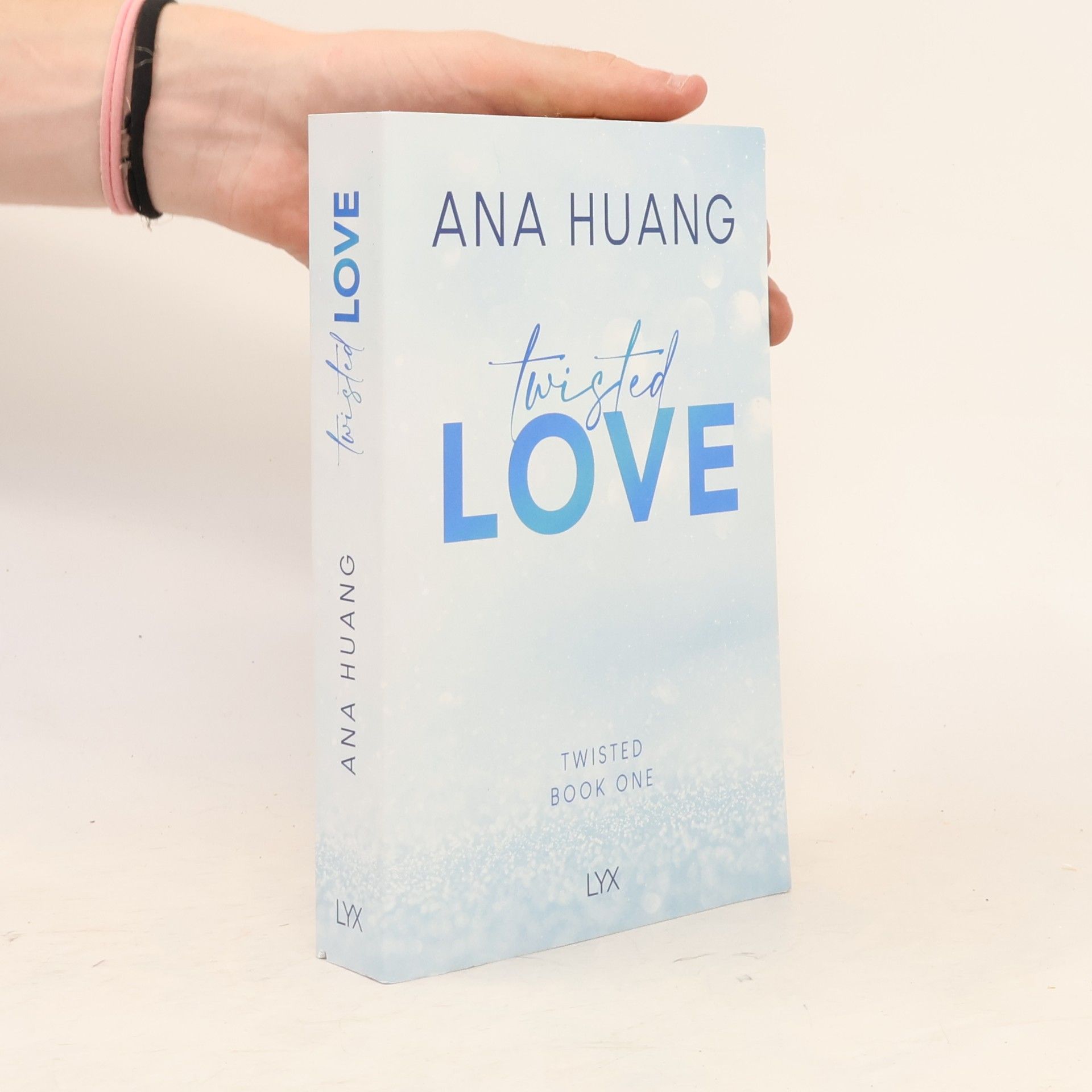 Ana Huang Twisted Love