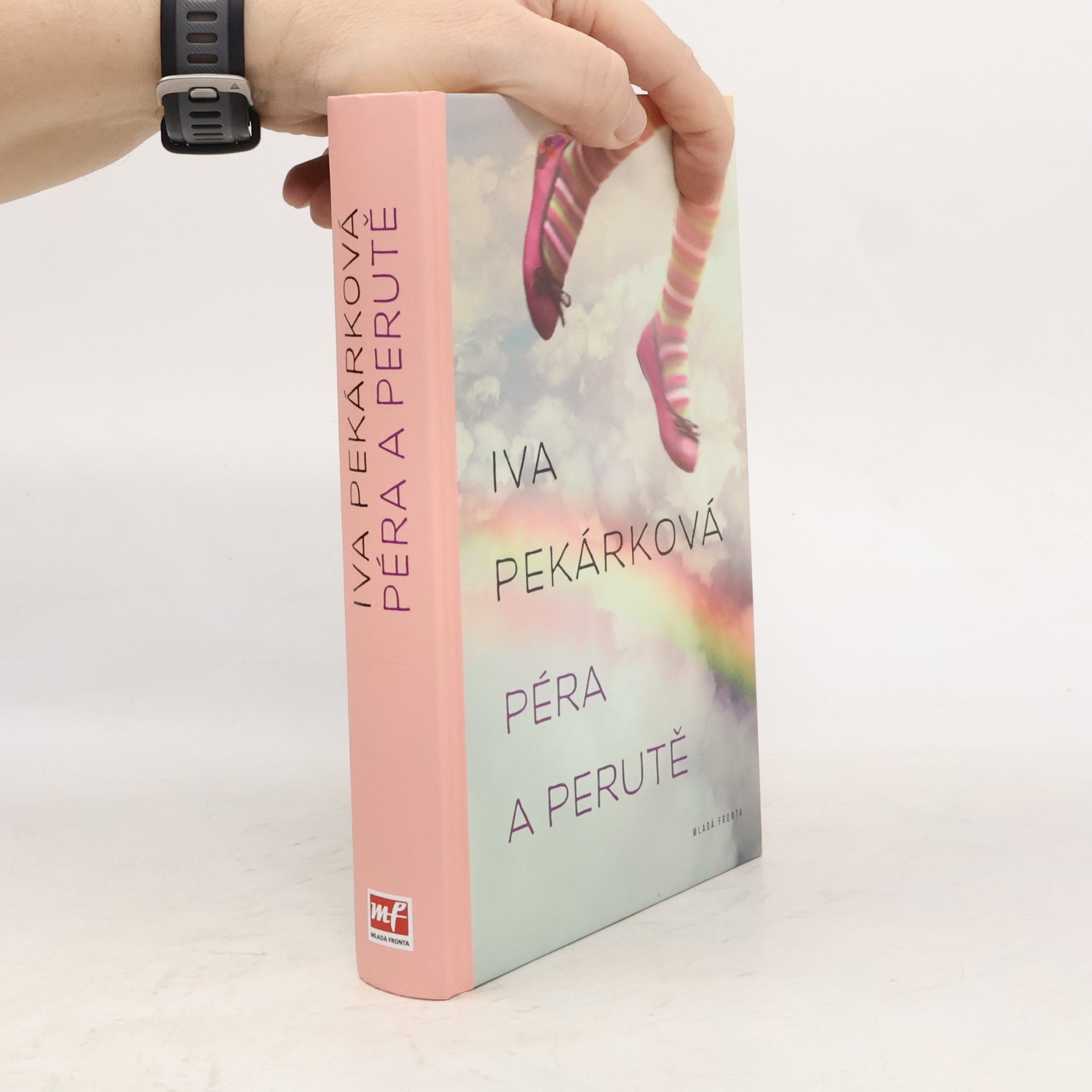 Iva Pekárková Péra a perutě