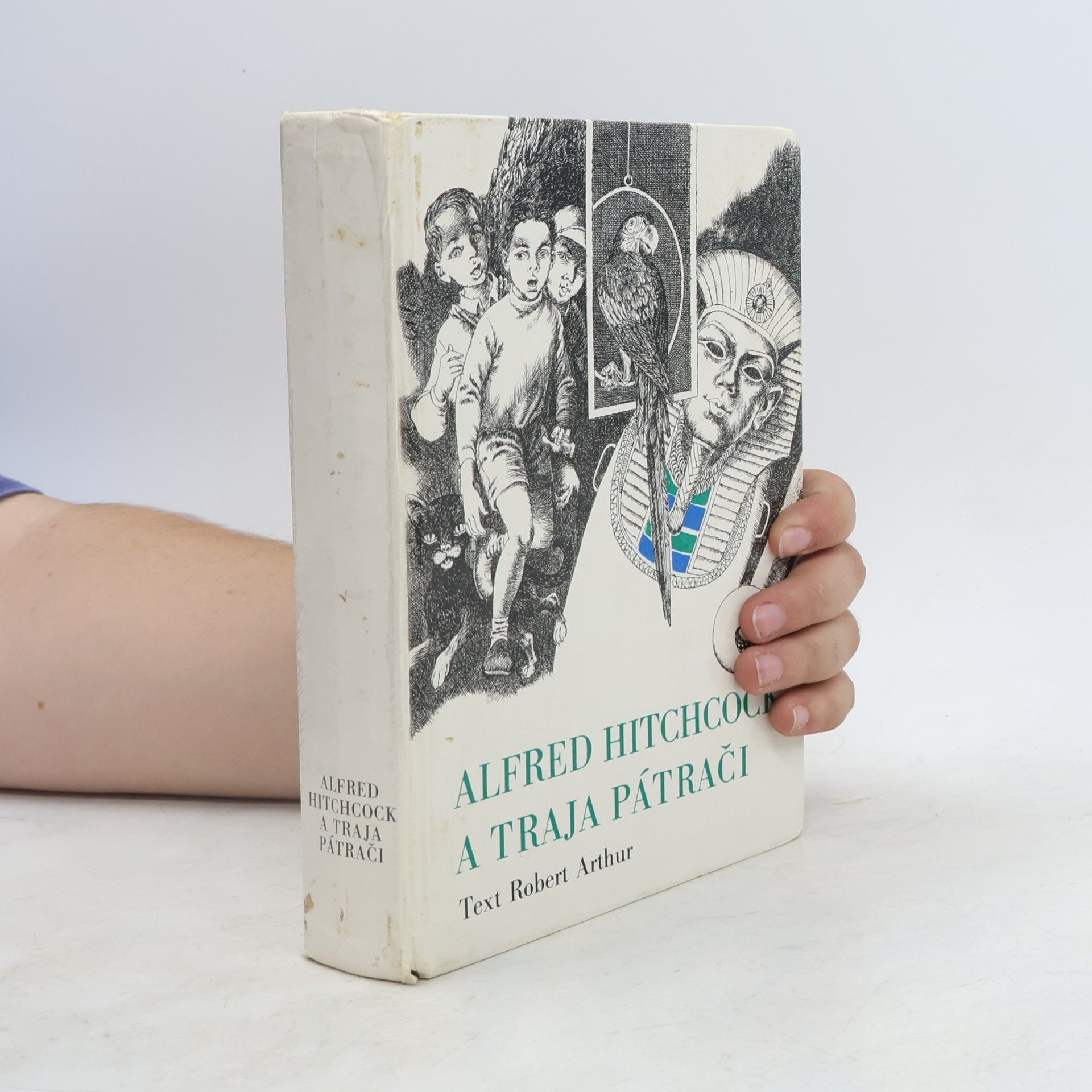 Robert Arthur Alfred Hitchcock a traja pátrači