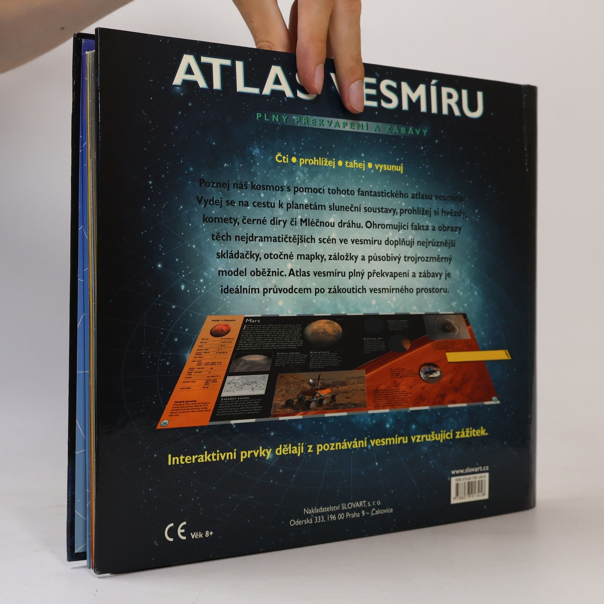 Robin Scagell Atlas vesmíru : plný překvapení a zábavy