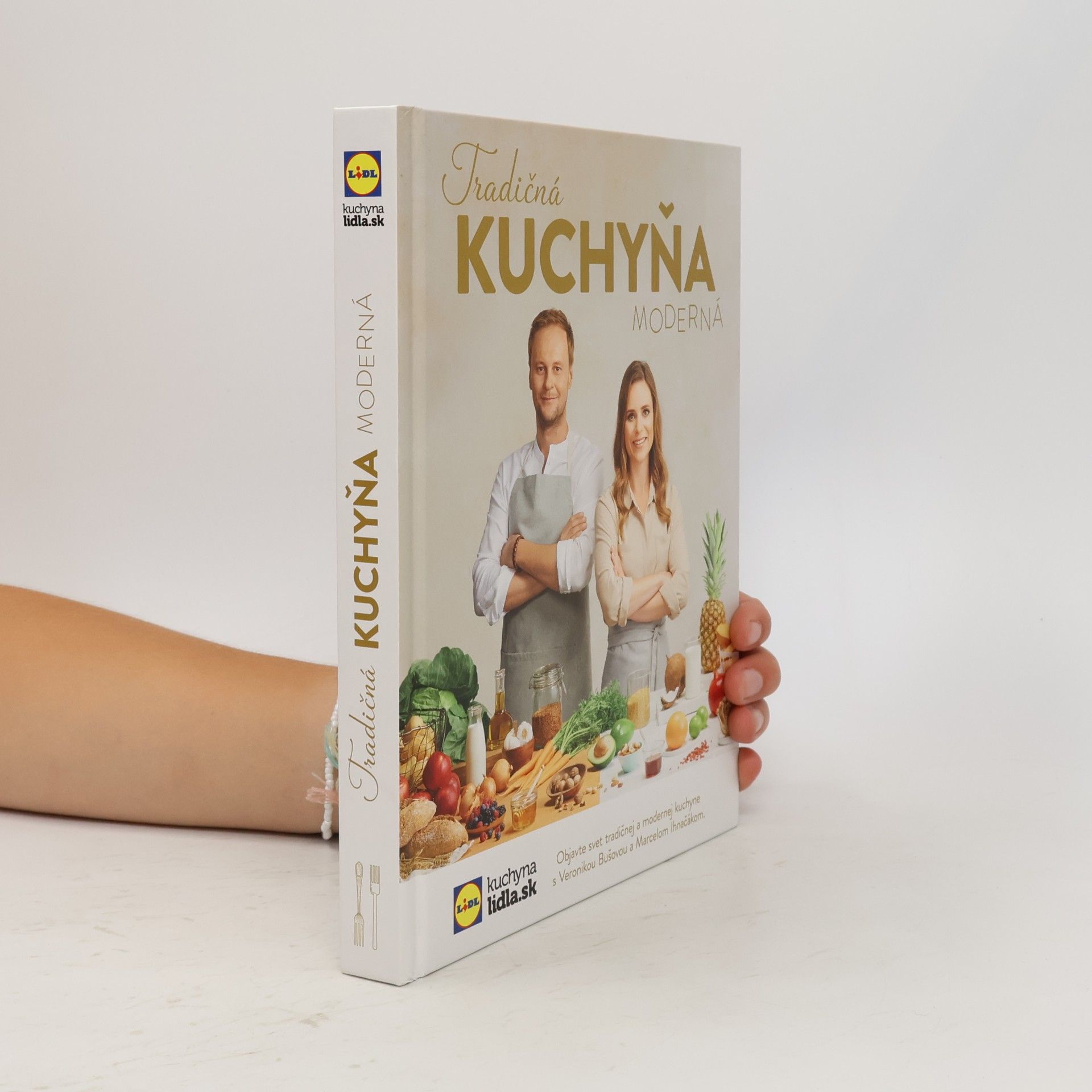 Veronika Bušová Tradičná kuchyňa moderná