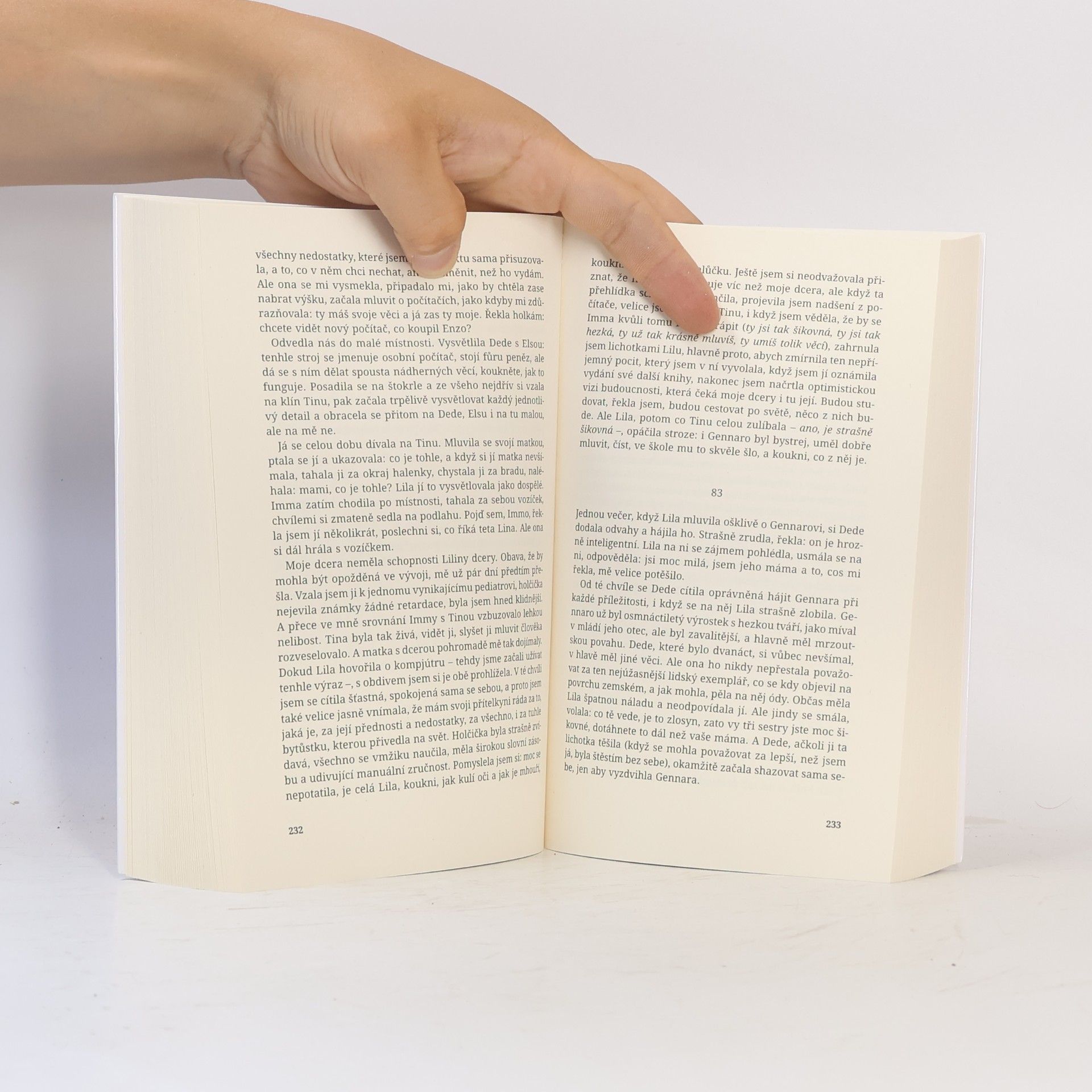 Elena Ferrante Geniální přítelkyně 4 - Příběh ztracené holčičky