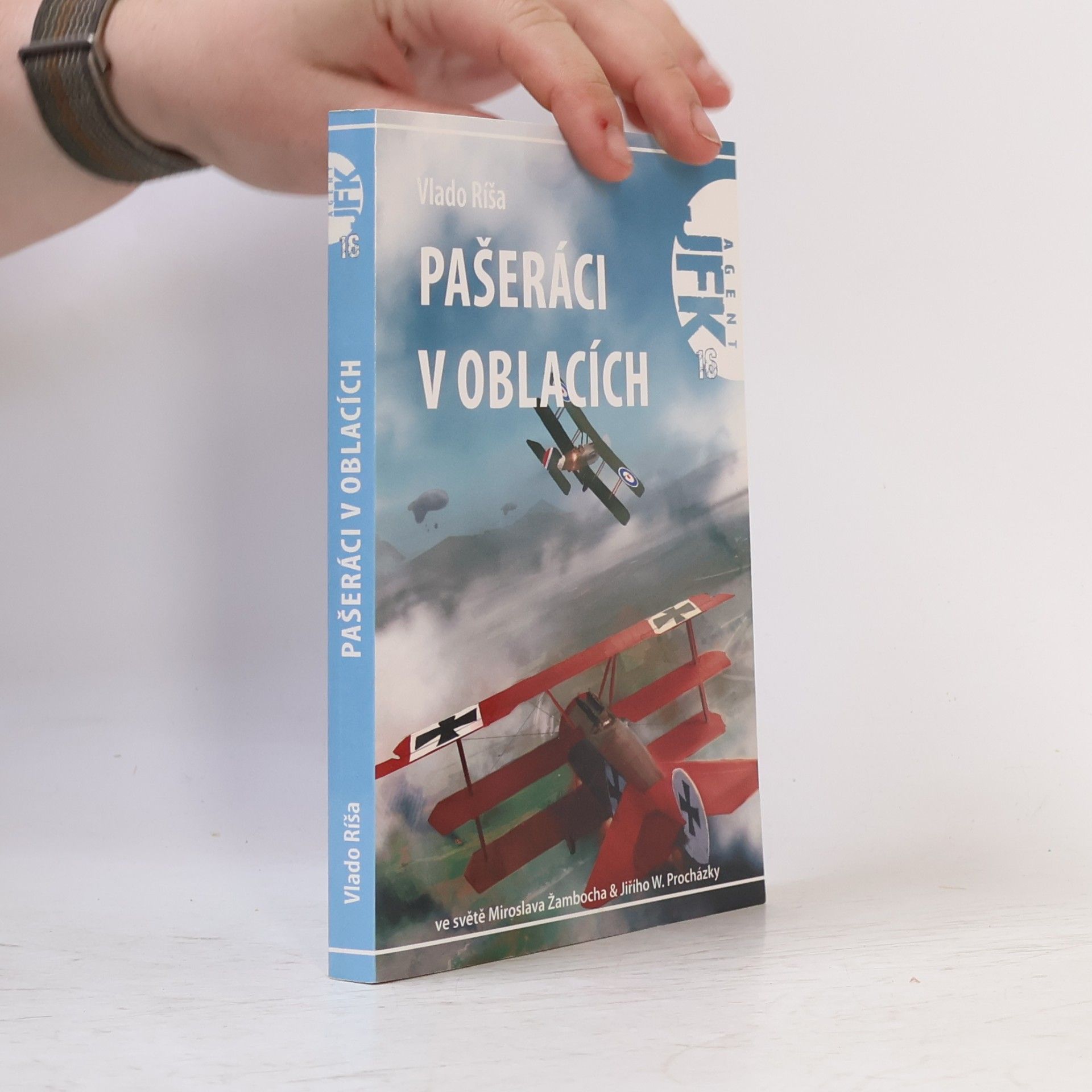 Vlado Ríša Pašeráci v oblacích